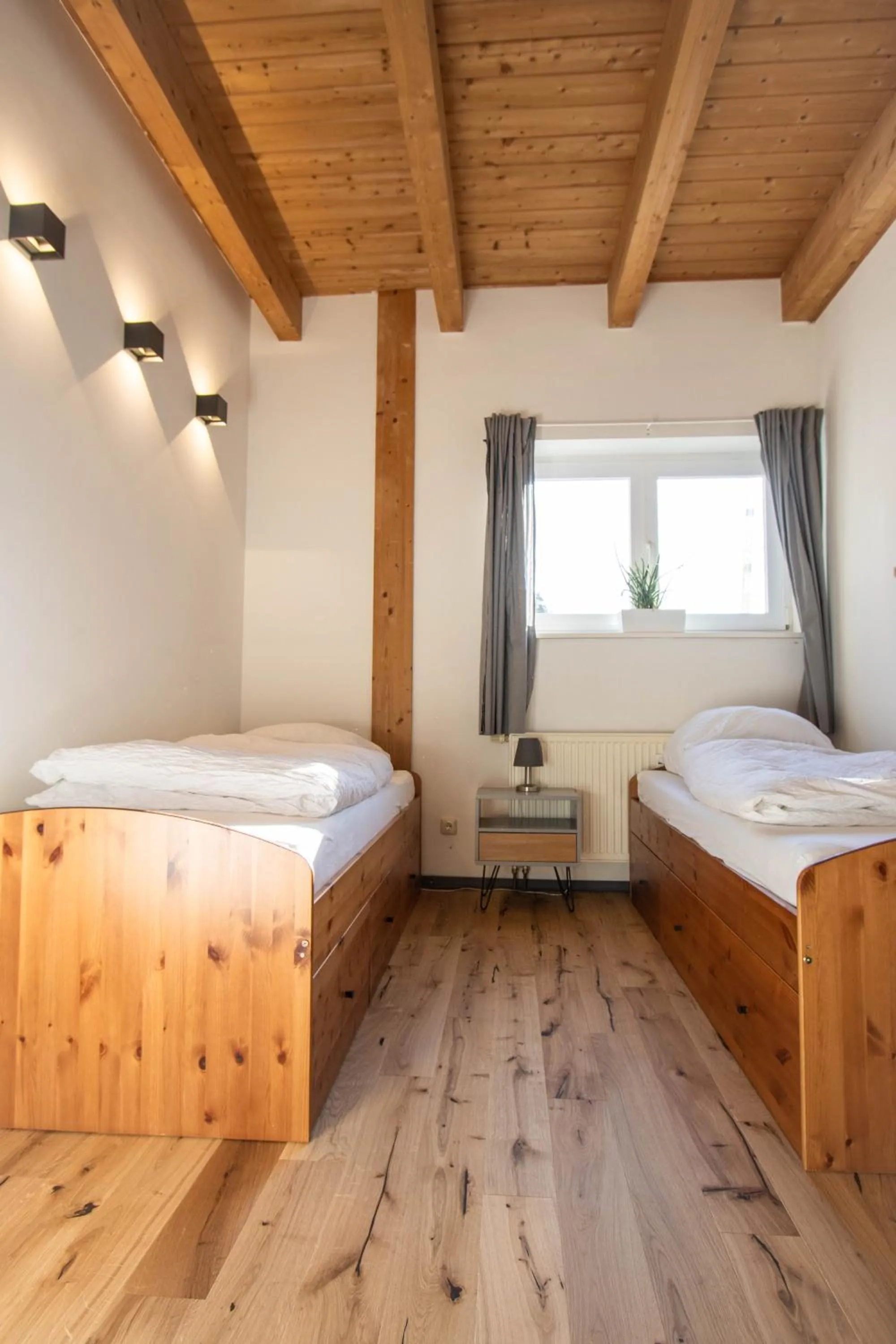 Bed in Hostel oder Ferienwohnung 1-16 Personen im BLAUEN HAUS