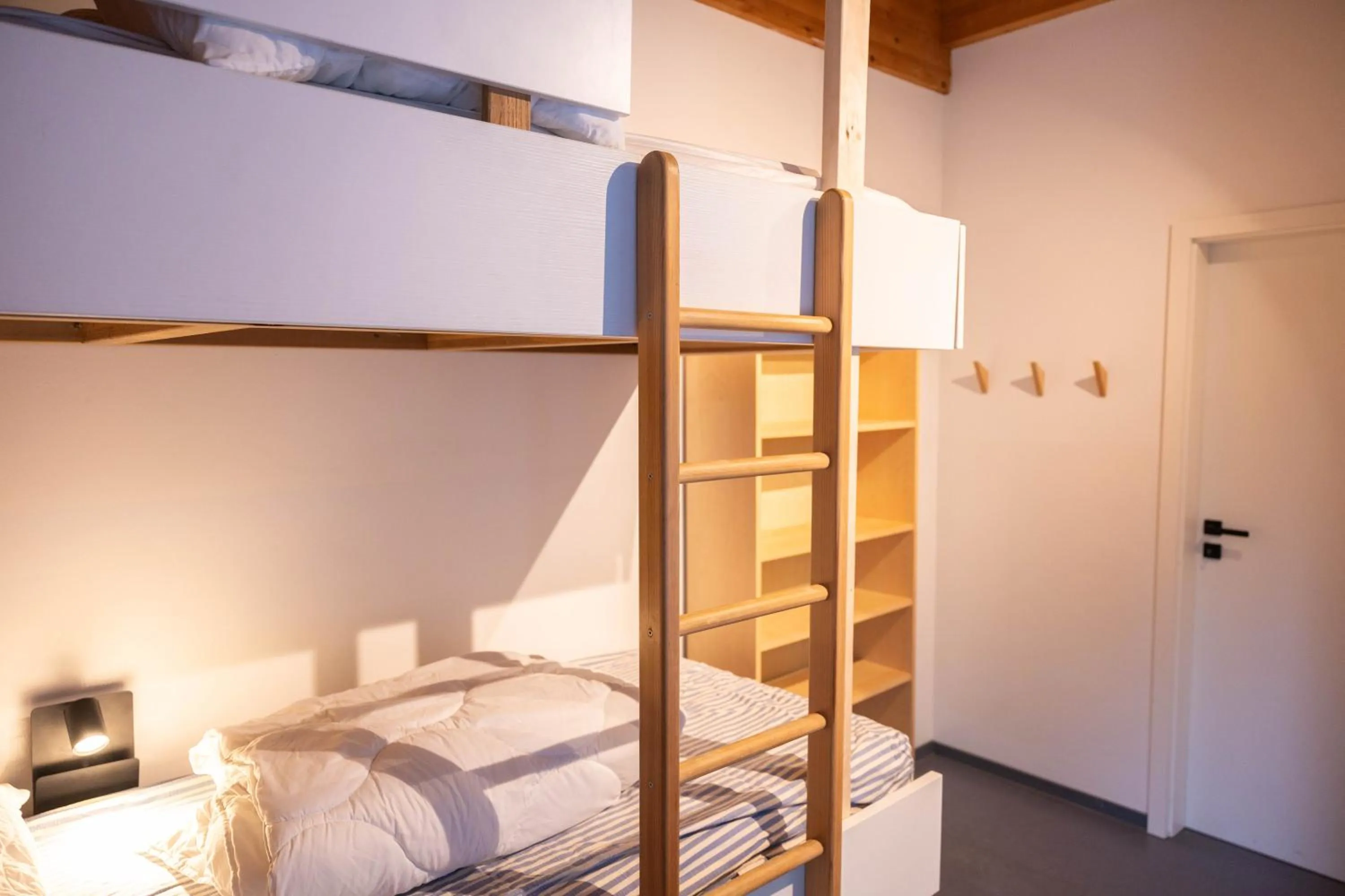 Bed in Hostel oder Ferienwohnung 1-16 Personen im BLAUEN HAUS