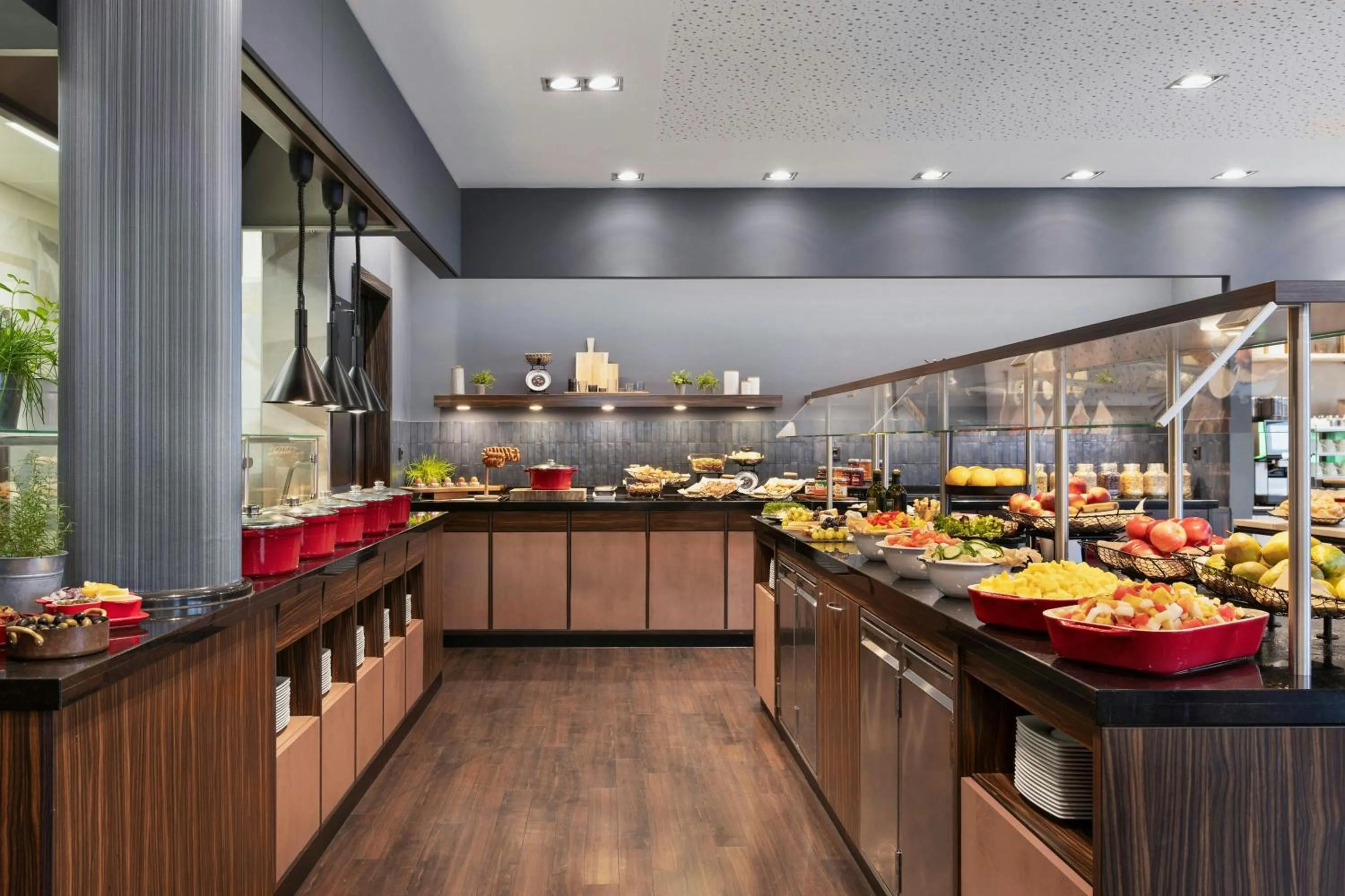 Breakfast in Courtyard by Marriott Linz