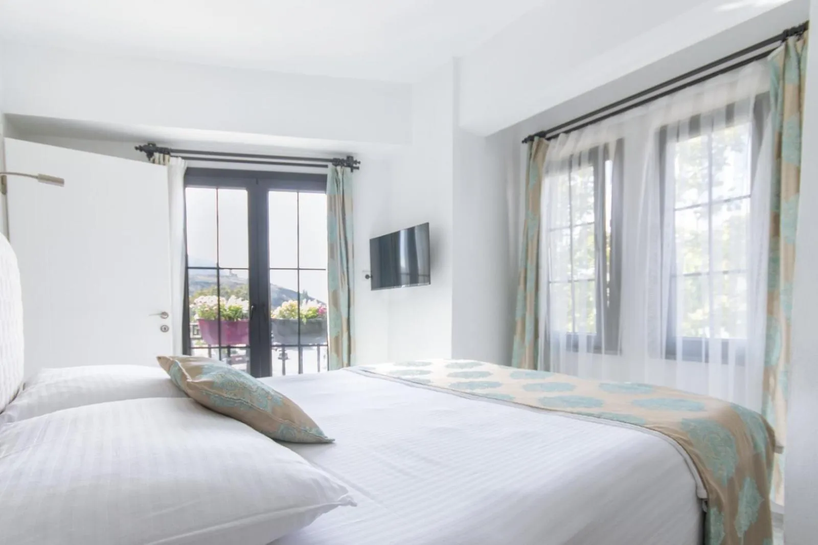 Bed in Gokceada Marmaros Butik Otel