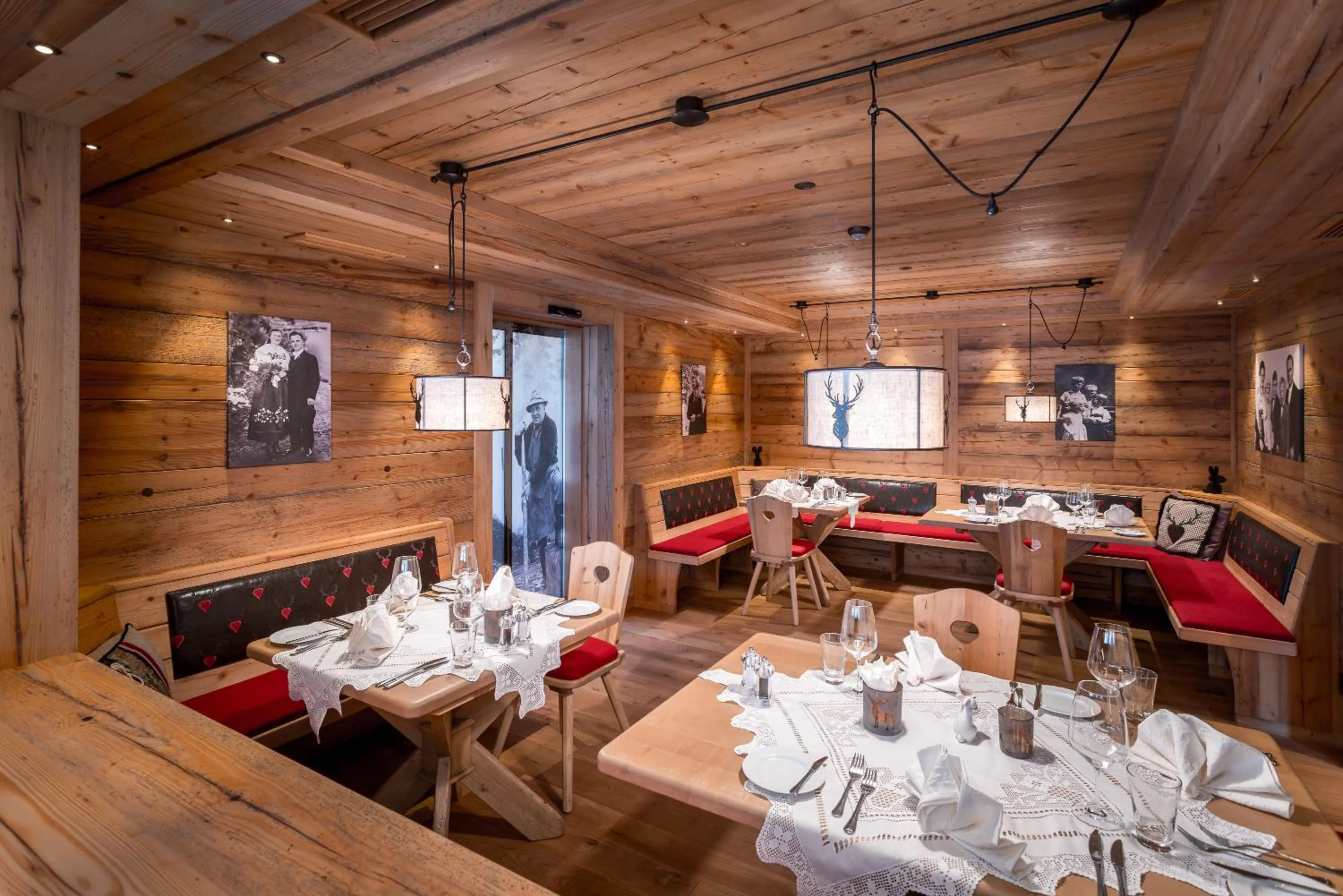 Restaurant/places to eat in Naturparkhotel Adler