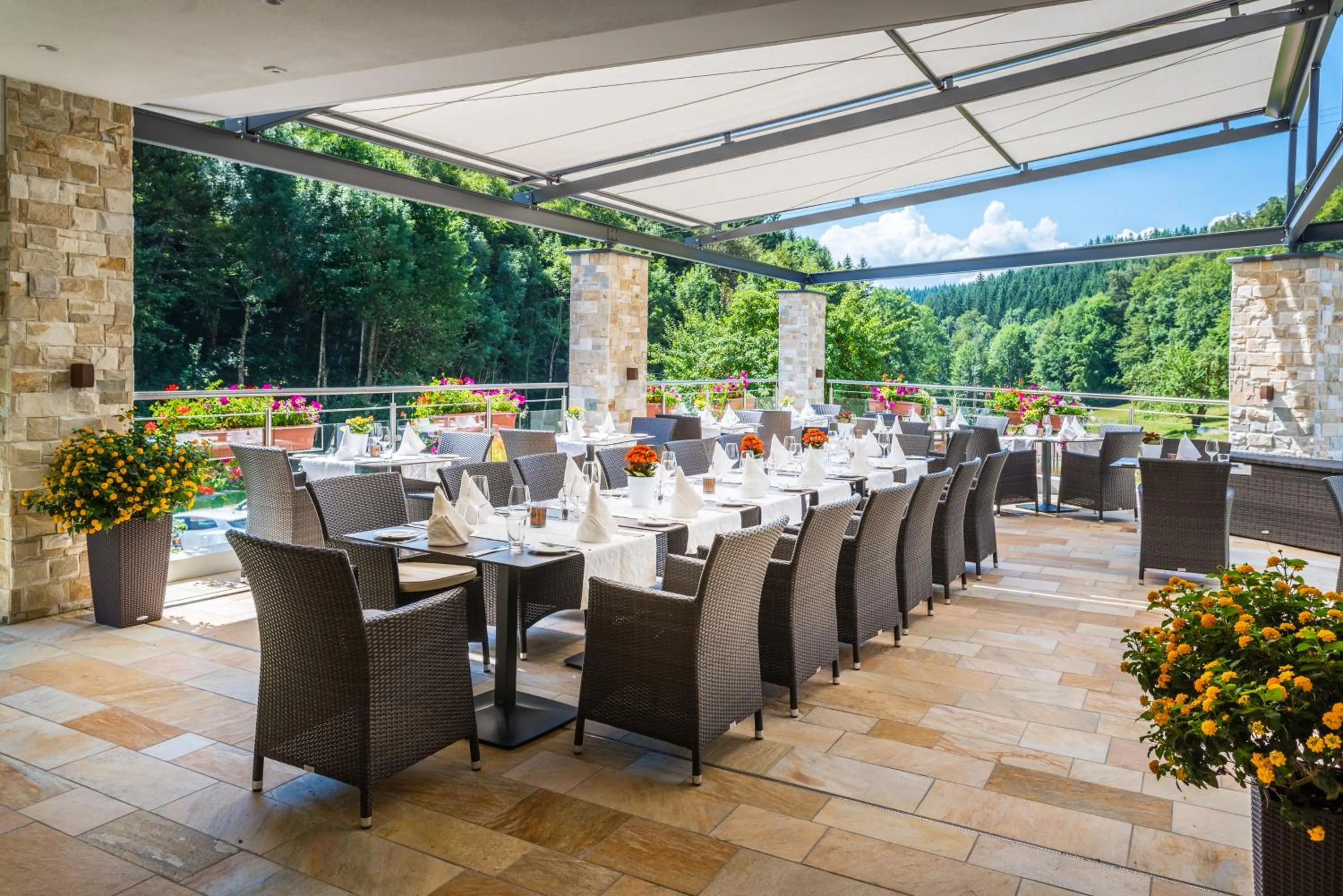 Restaurant/places to eat in Naturparkhotel Adler