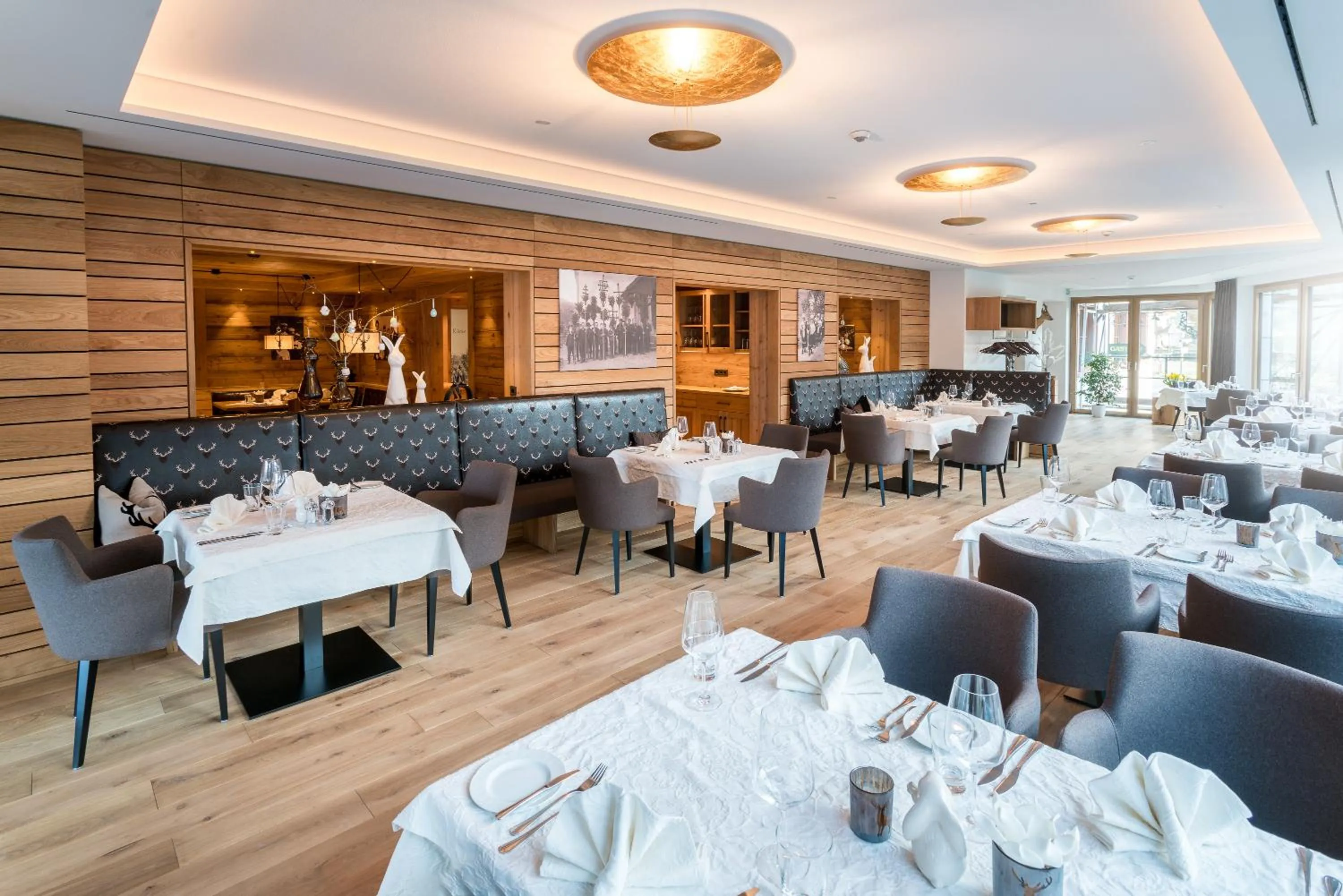 Restaurant/places to eat in Naturparkhotel Adler