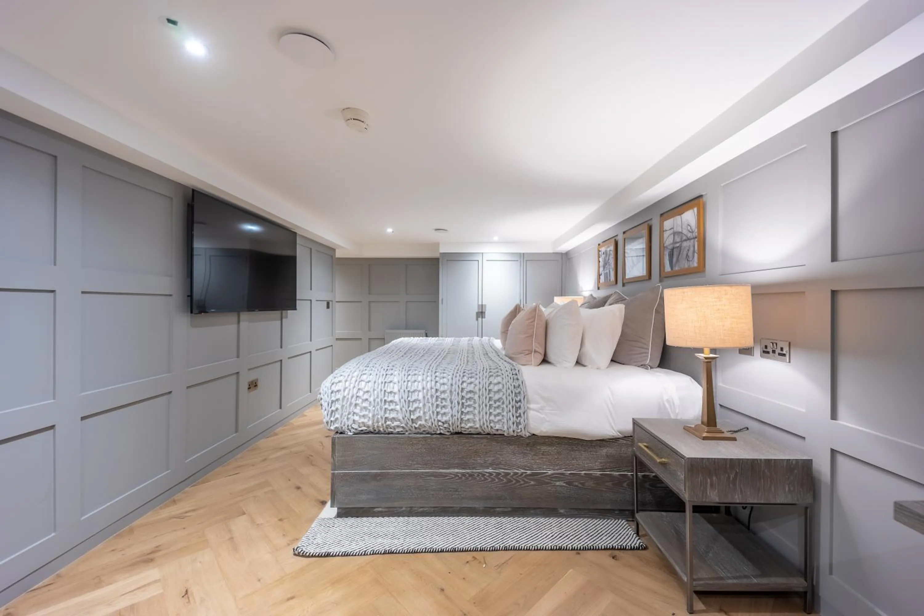 Bed in No1 Apartments Edinburgh - New Town