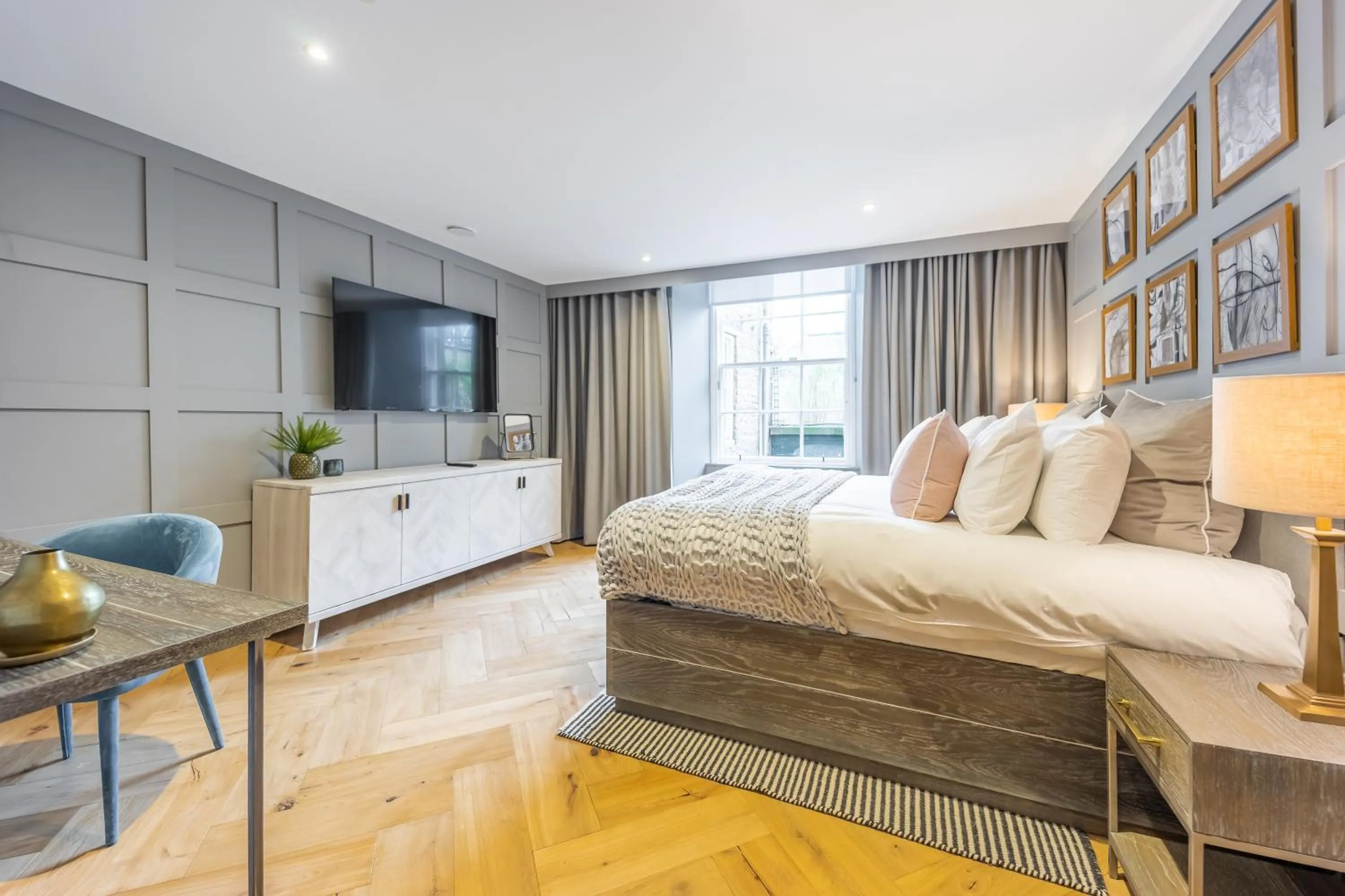 Bed in No1 Apartments Edinburgh - New Town