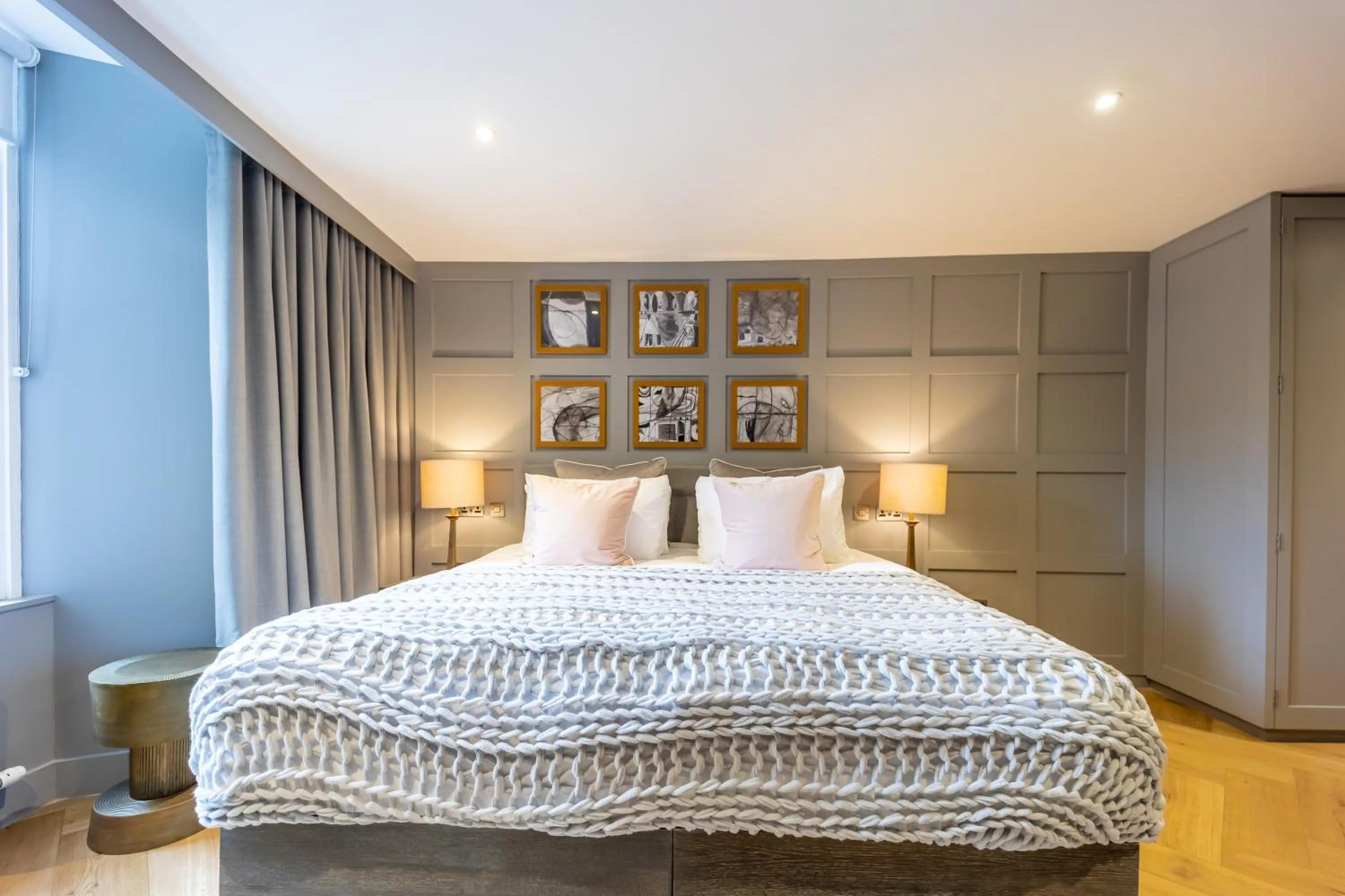 Bed in No1 Apartments Edinburgh - New Town