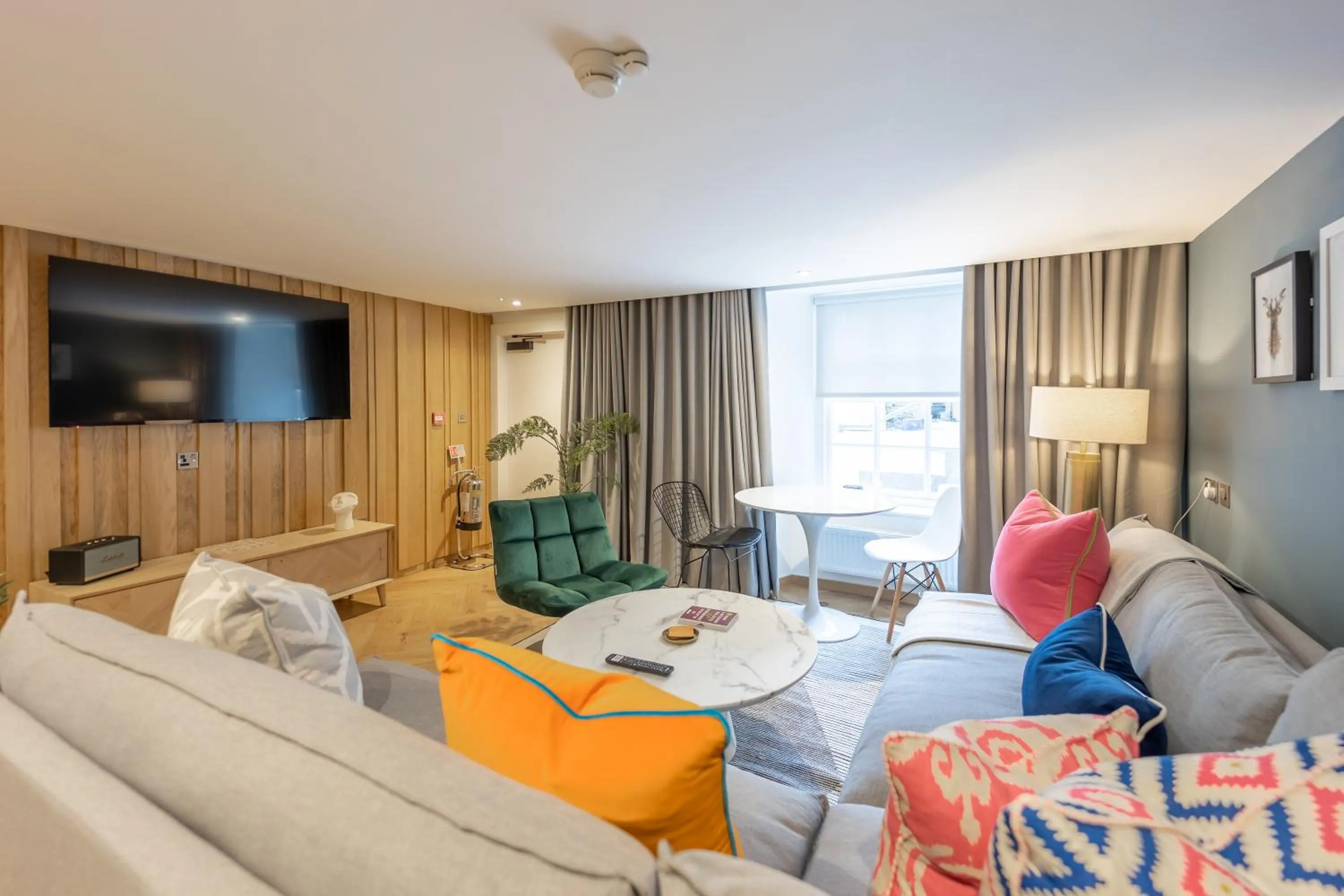 Living room in No1 Apartments Edinburgh - New Town