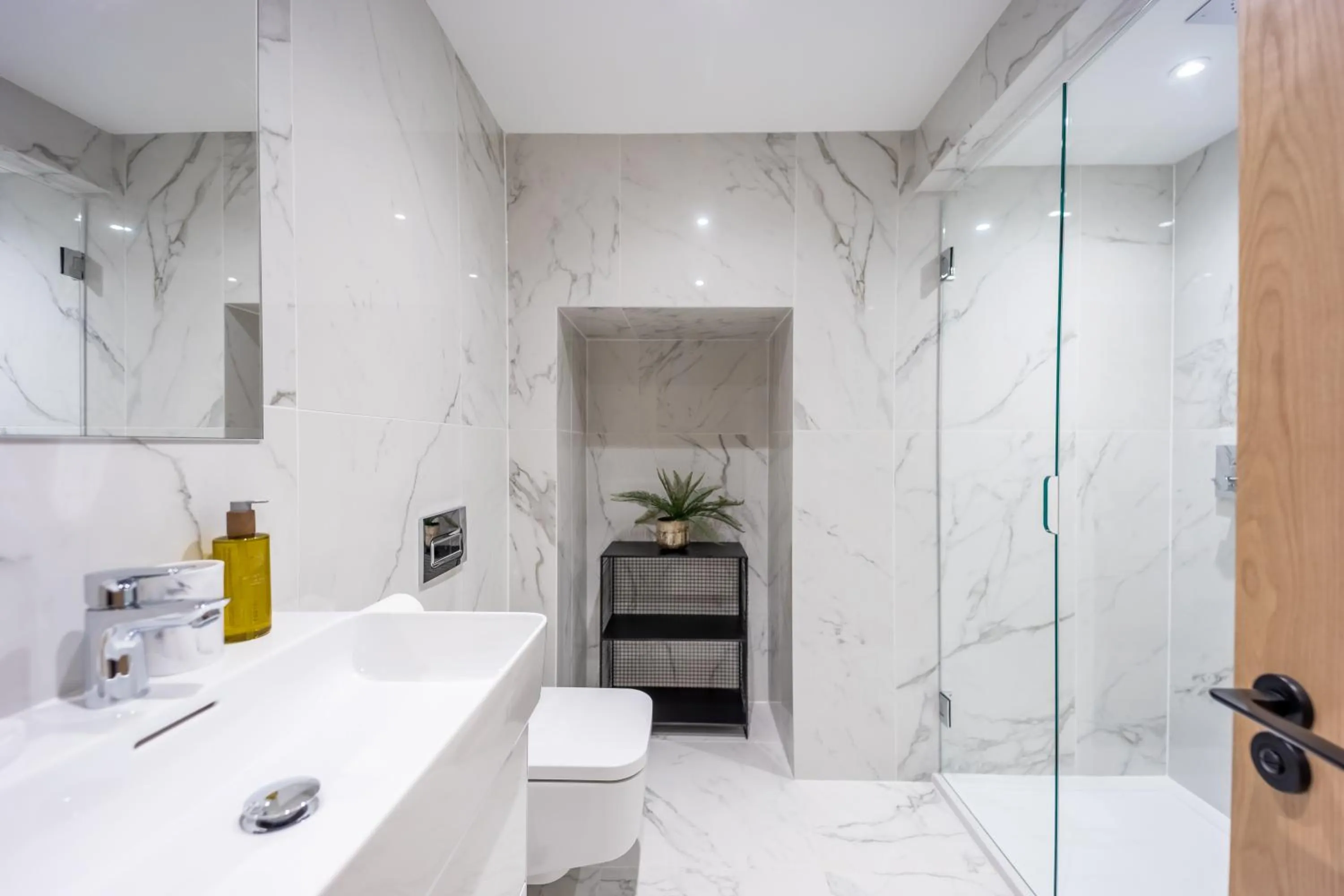 Bathroom in No1 Apartments Edinburgh - New Town