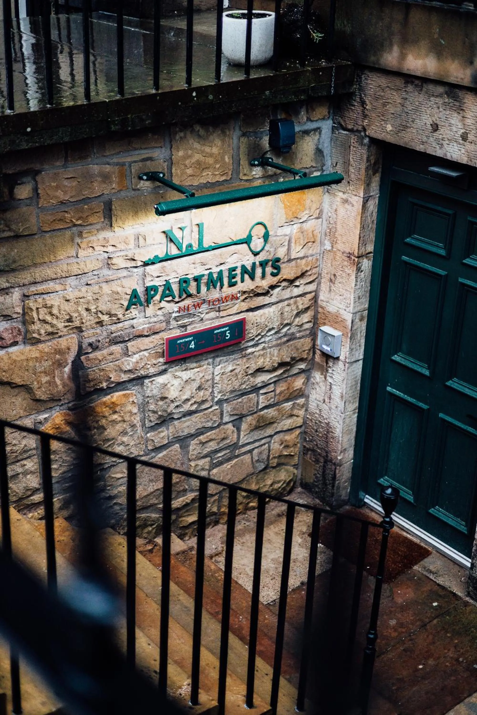 Property building in No1 Apartments Edinburgh - New Town