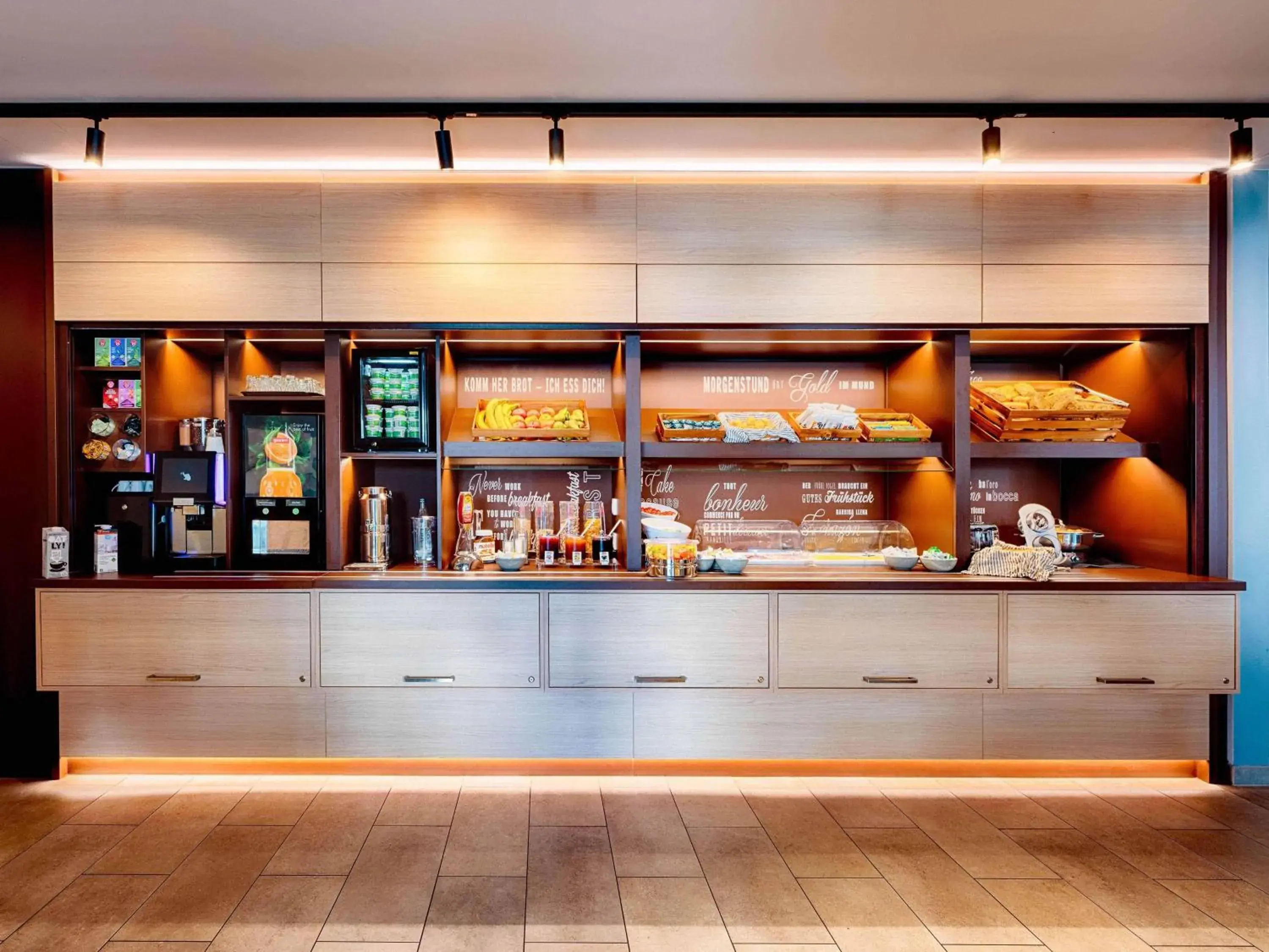 Lounge or bar in B&B Hotel Frankfurt-Nord Lounge or bar in B&B Hotel Frankfurt-Nord