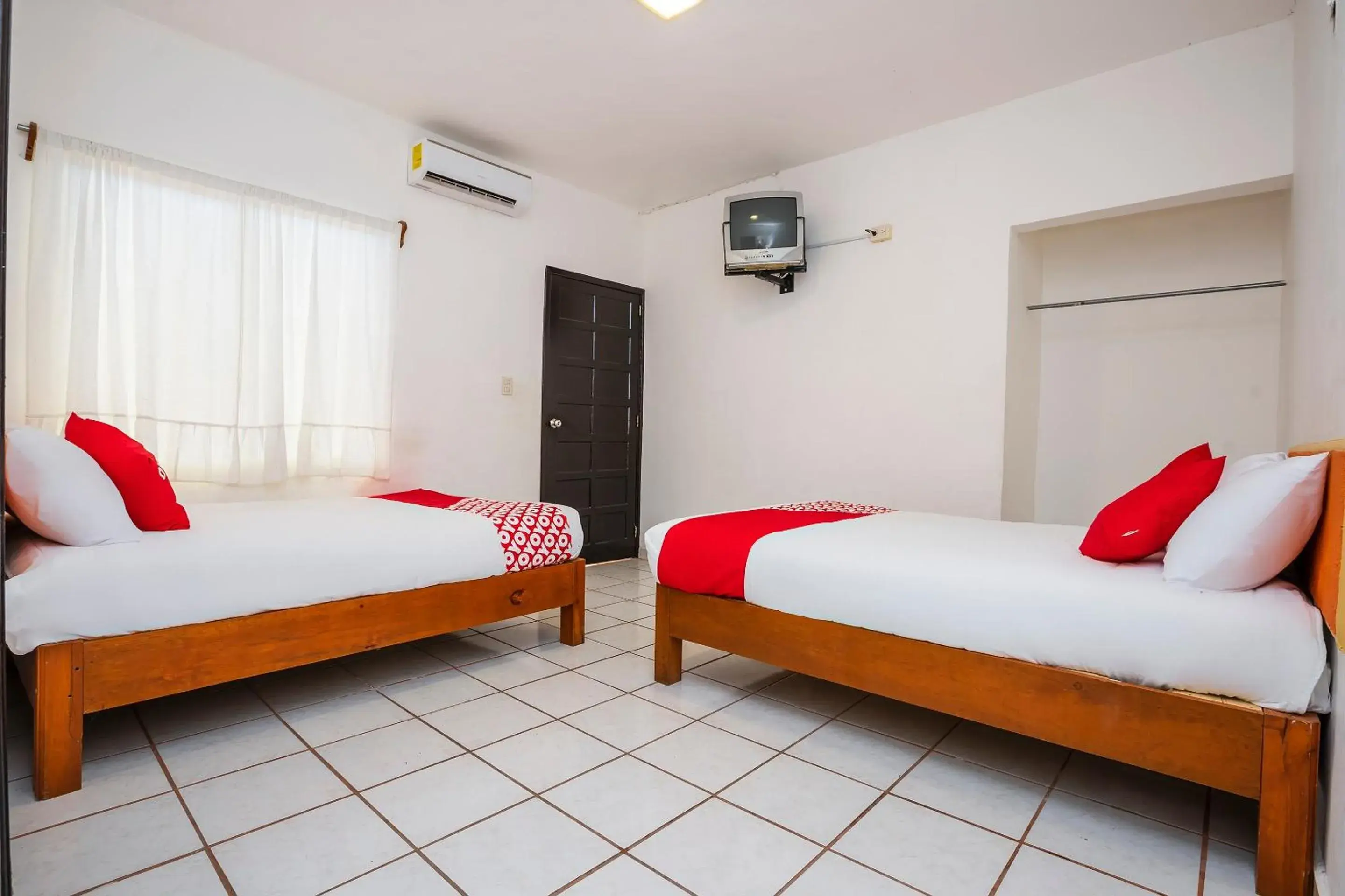 Bedroom in OYO Hotel Mexico Bedroom in OYO Hotel Mexico