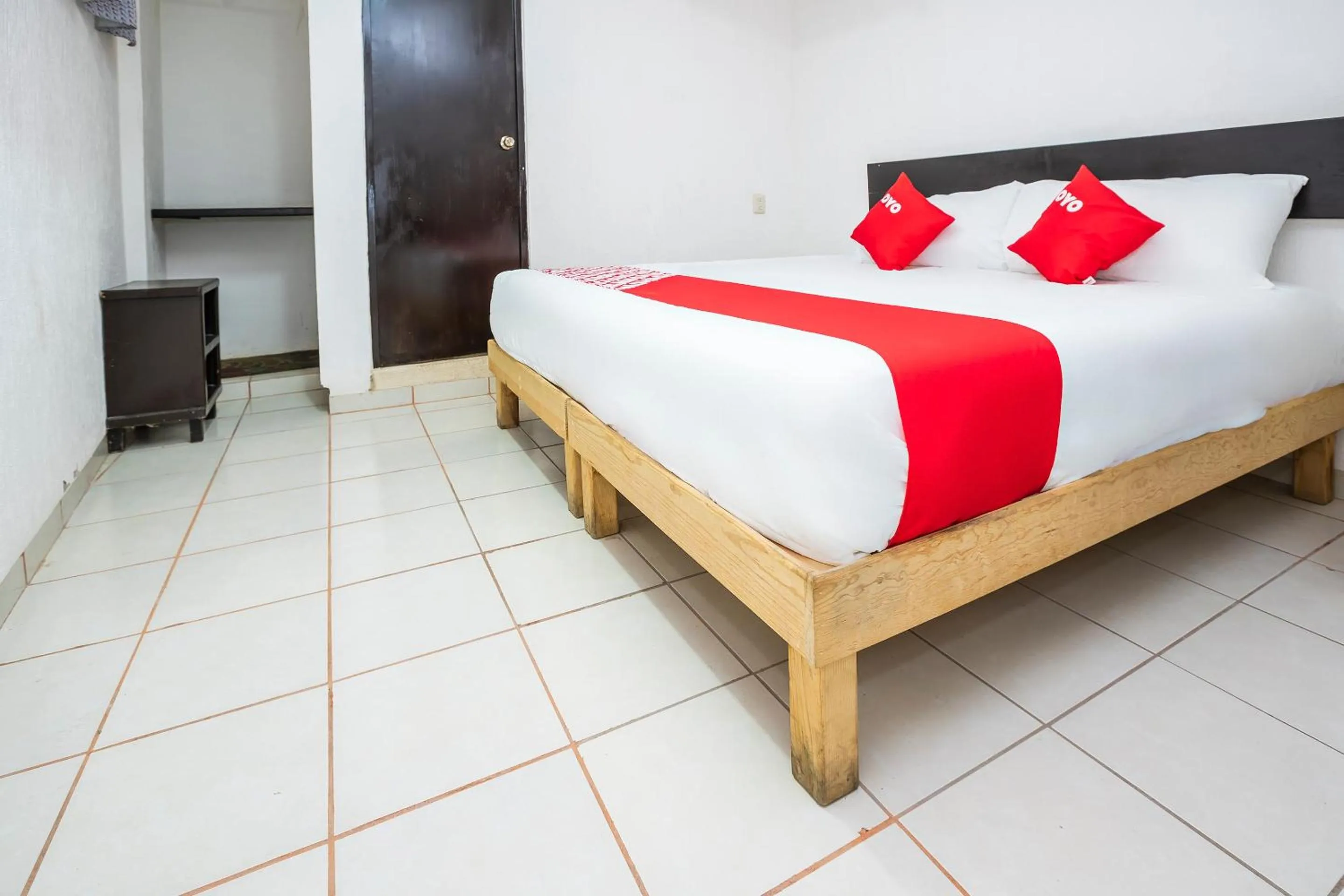 Bed in OYO Hotel Mexico