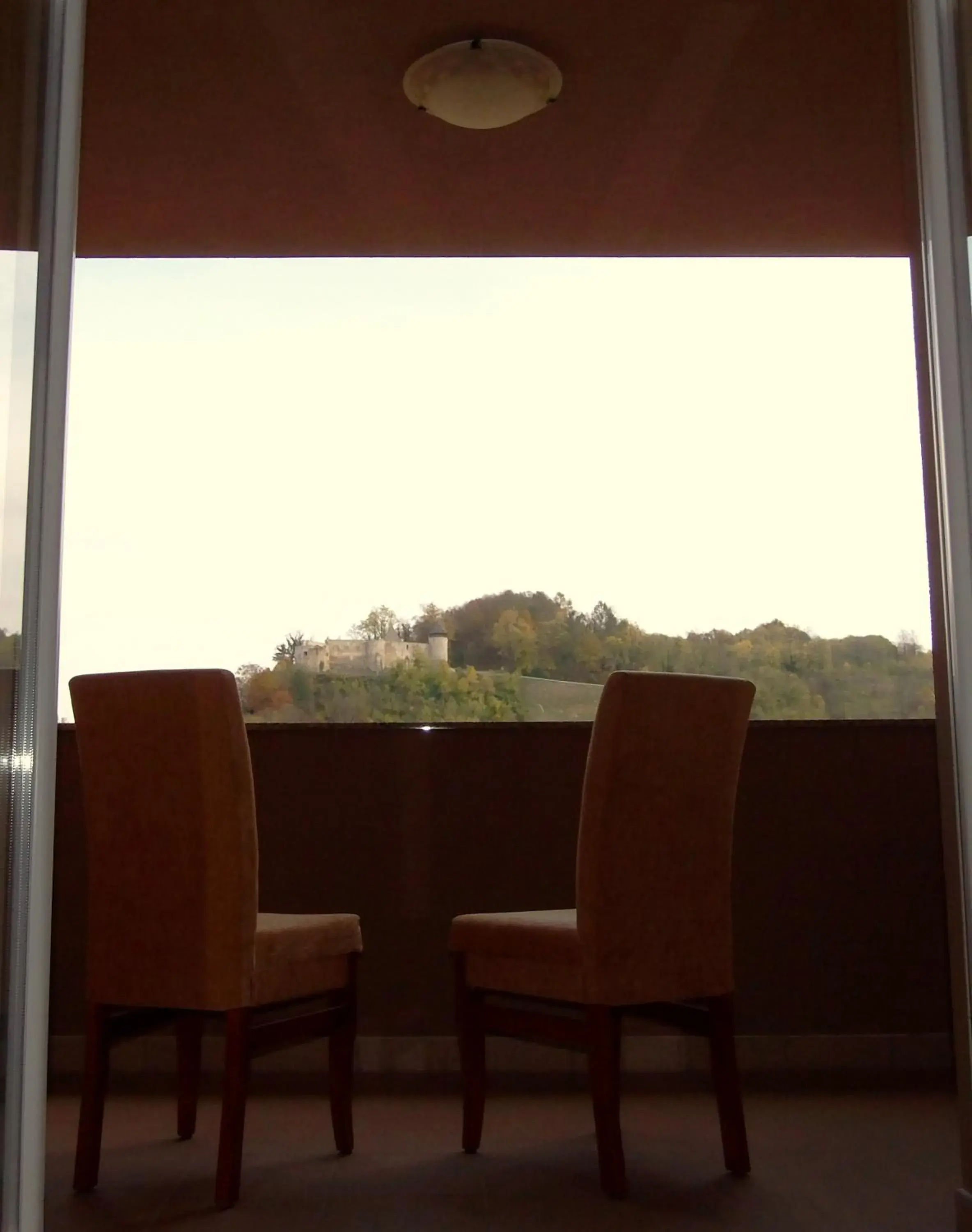 Double or Twin Room with Balcony and River View in Hotel Amarilis Double or Twin Room with Balcony and River View in Hotel Amarilis