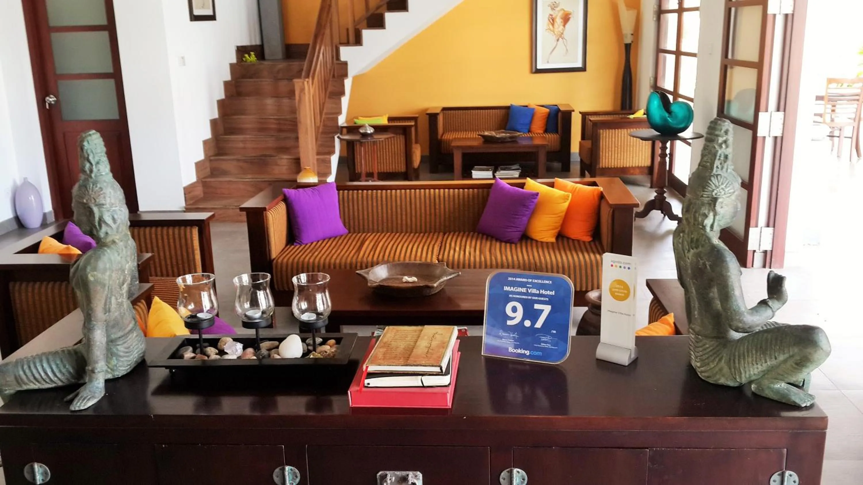 Lobby or reception in IMAGINE Villa Hotel