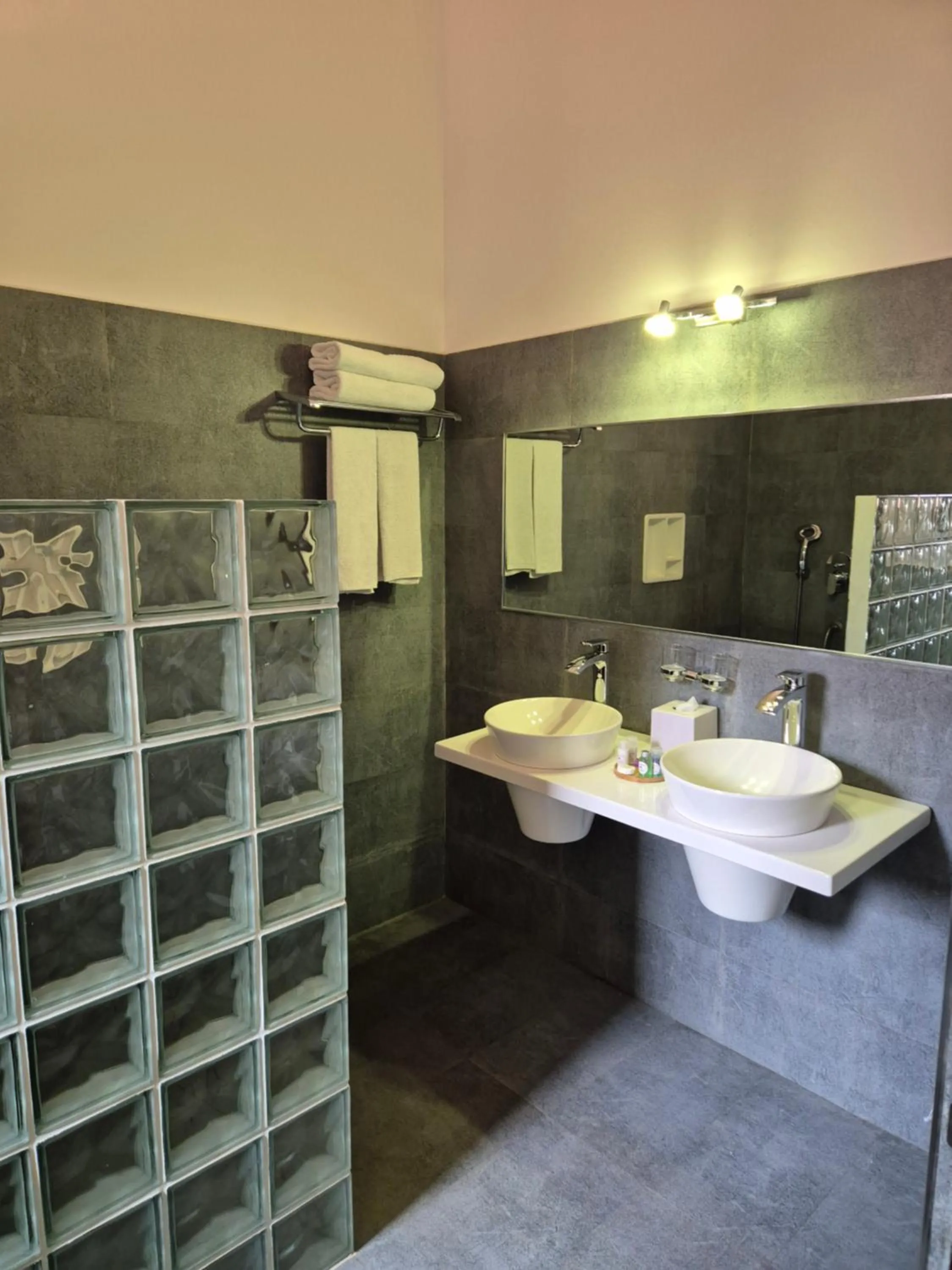 Bathroom in IMAGINE Villa Hotel