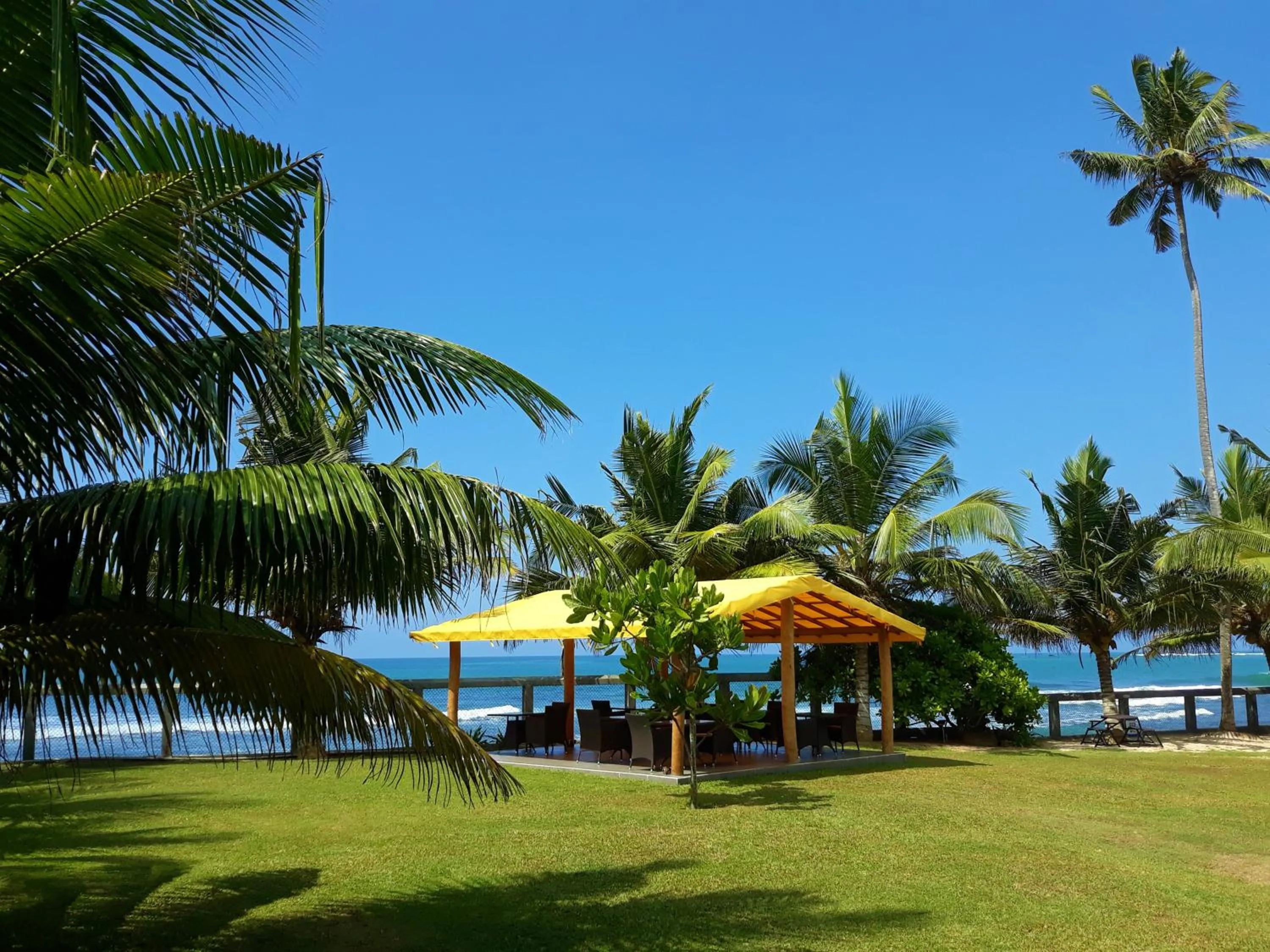 Patio in IMAGINE Villa Hotel