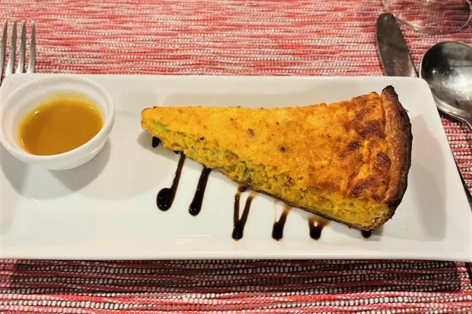 Food and drinks in IMAGINE Villa Hotel