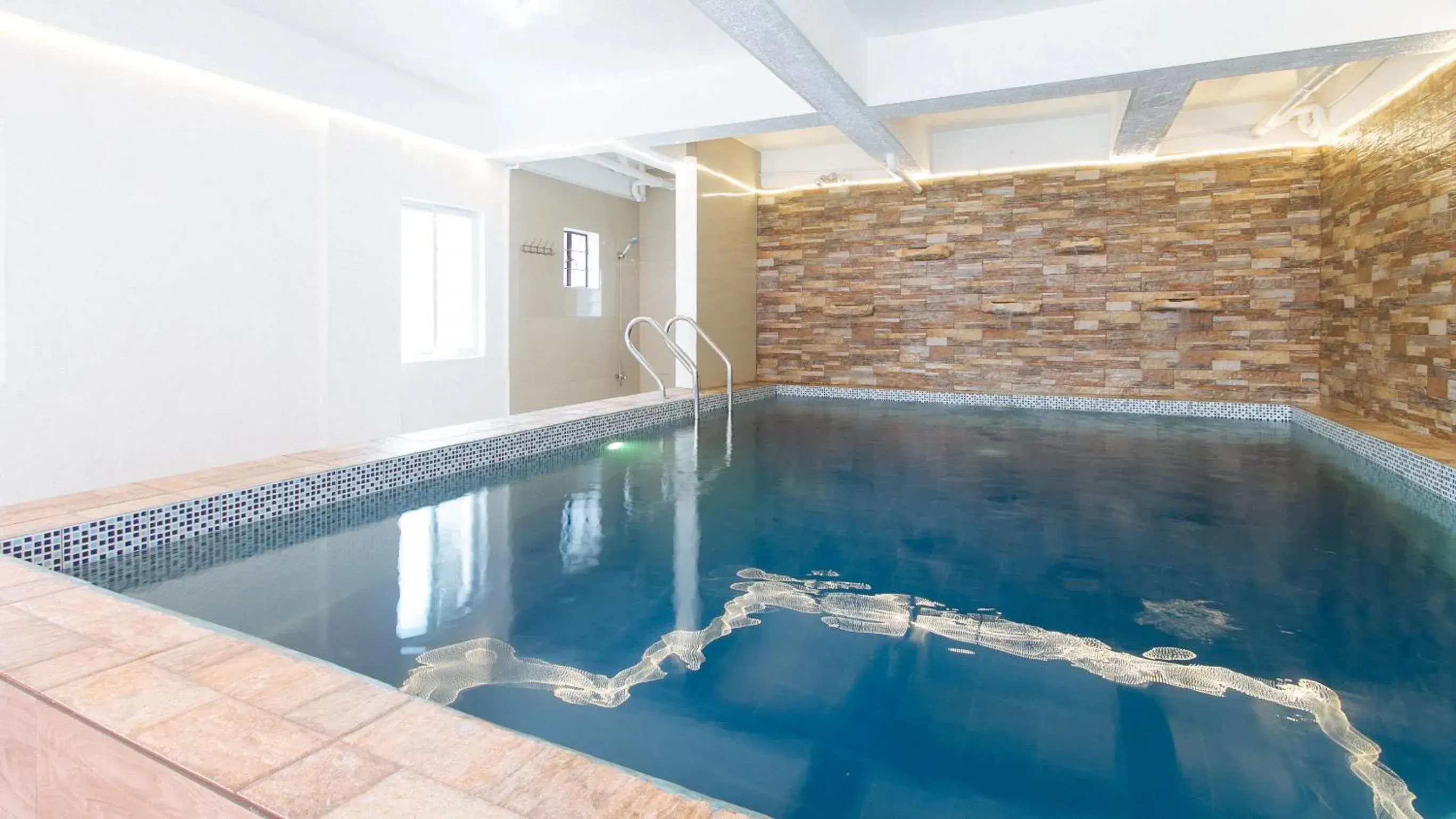 Pool view in RedDoorz Plus near Tambo Paranaque Pool view in RedDoorz Plus near Tambo Paranaque