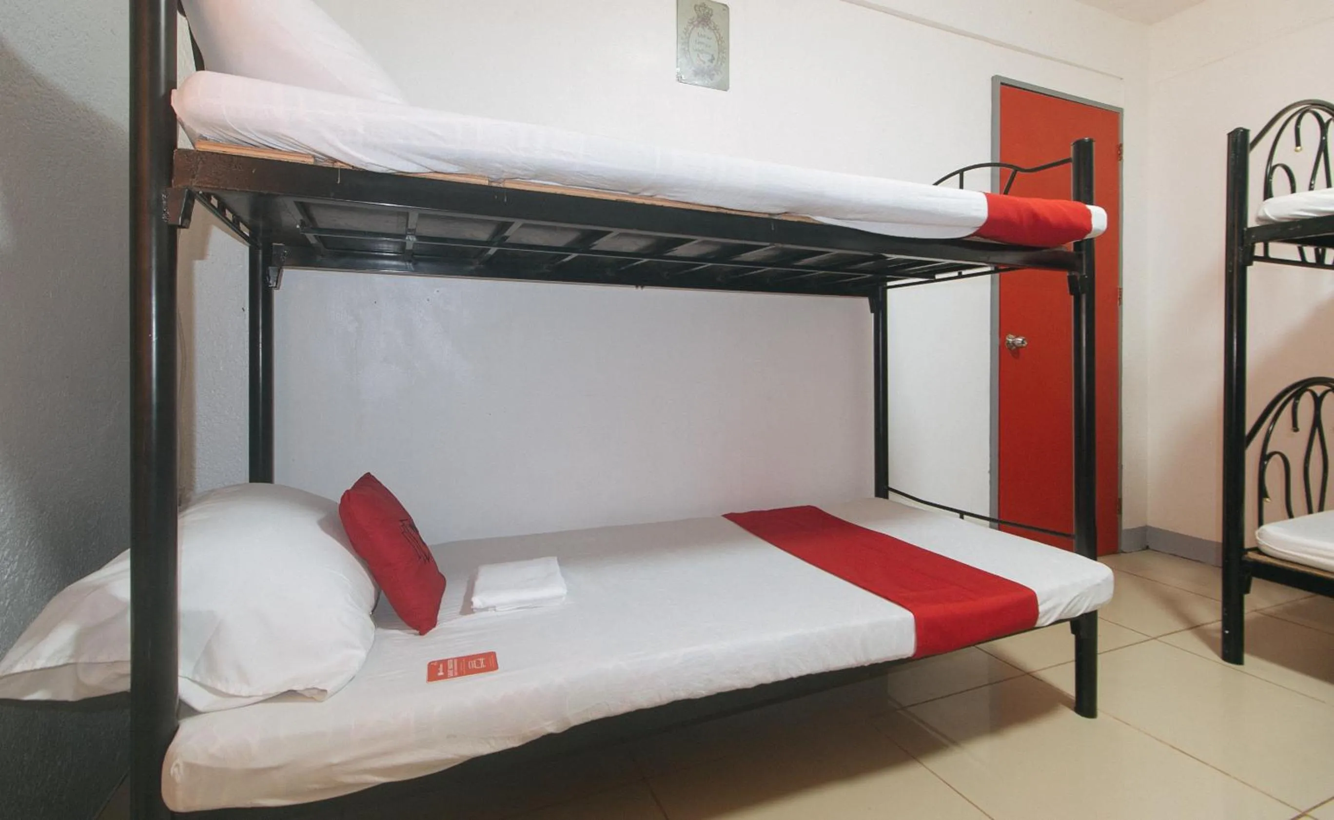 Bed in RedDoorz Plus near Tambo Paranaque
