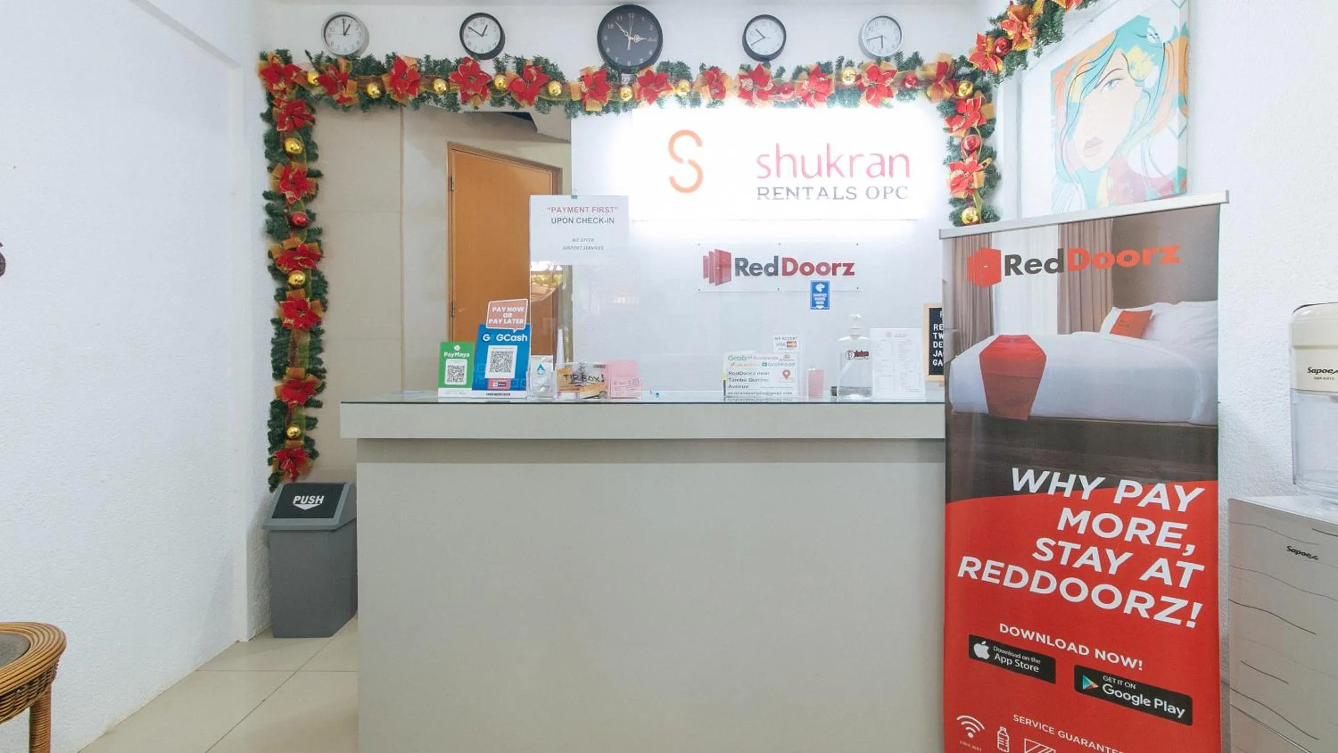 Property logo or sign in RedDoorz Plus near Tambo Paranaque