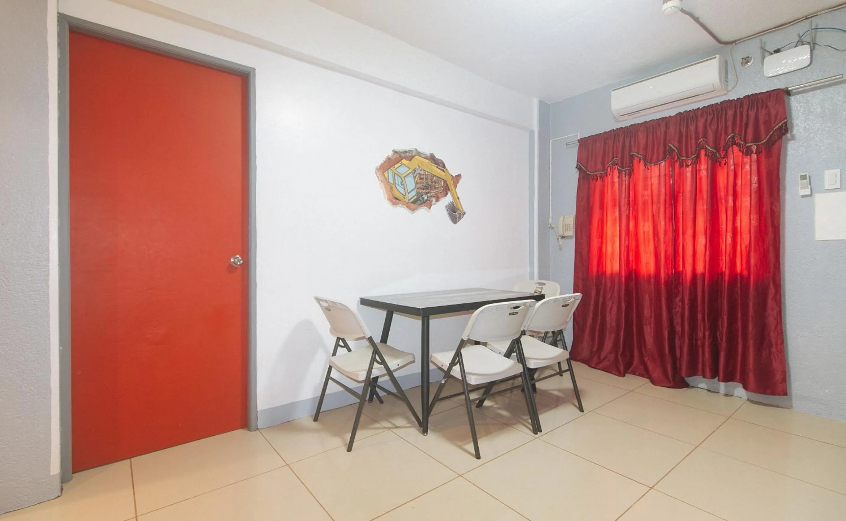 Dining area in RedDoorz Plus near Tambo Paranaque