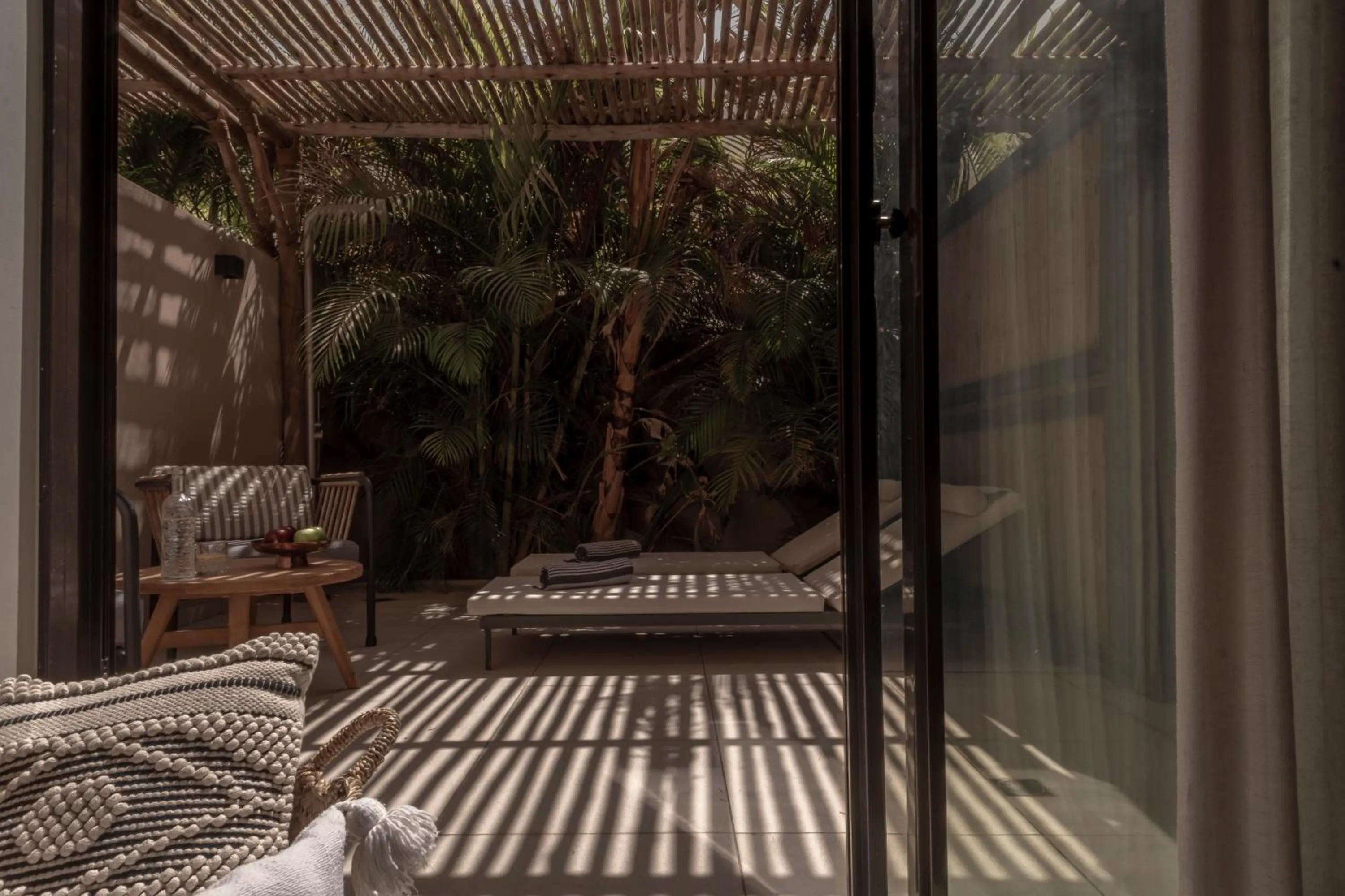 Garden in NOW-VX adults only