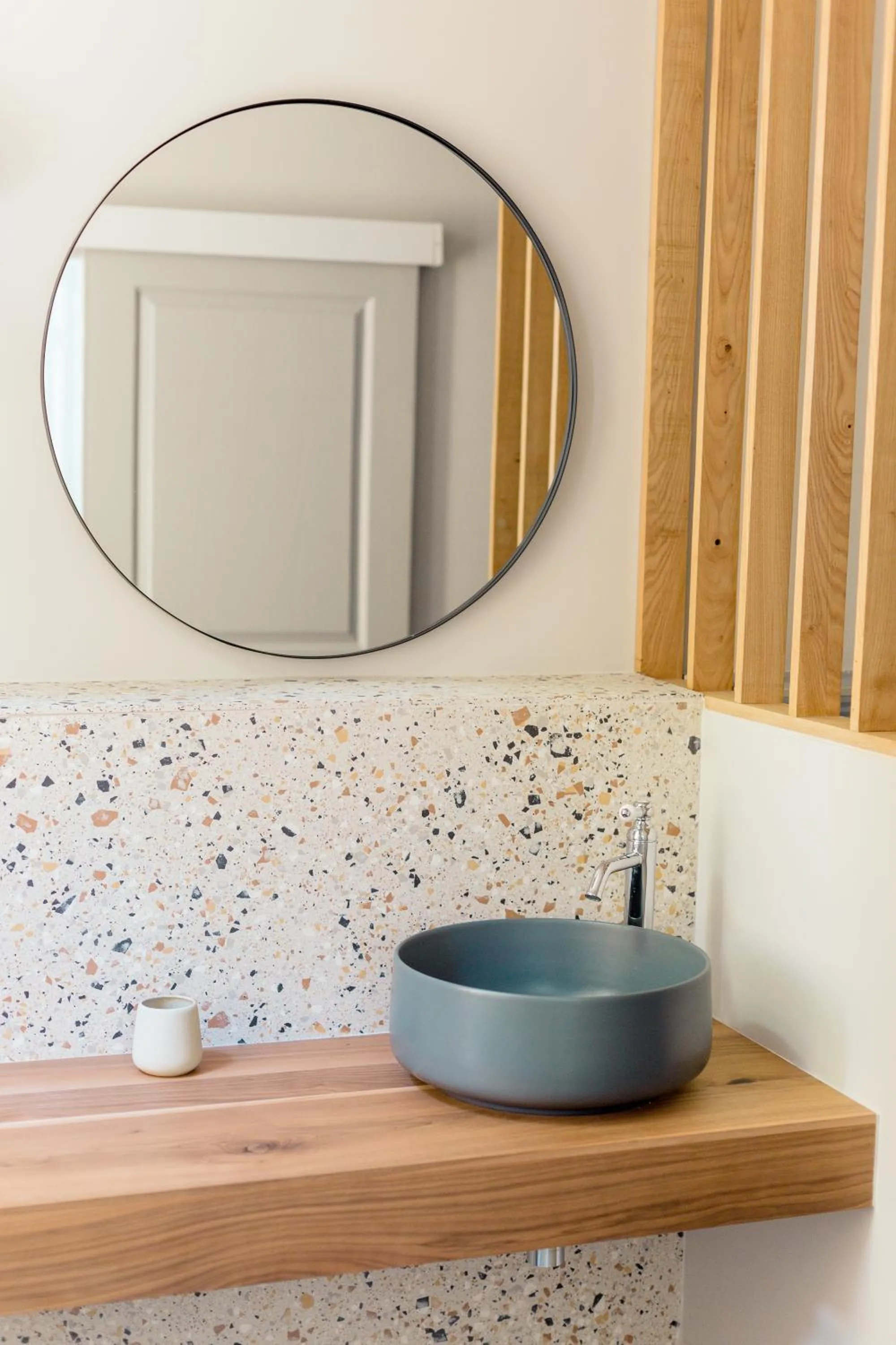 Bathroom in UNE HISTOIRE DE FAMILLE