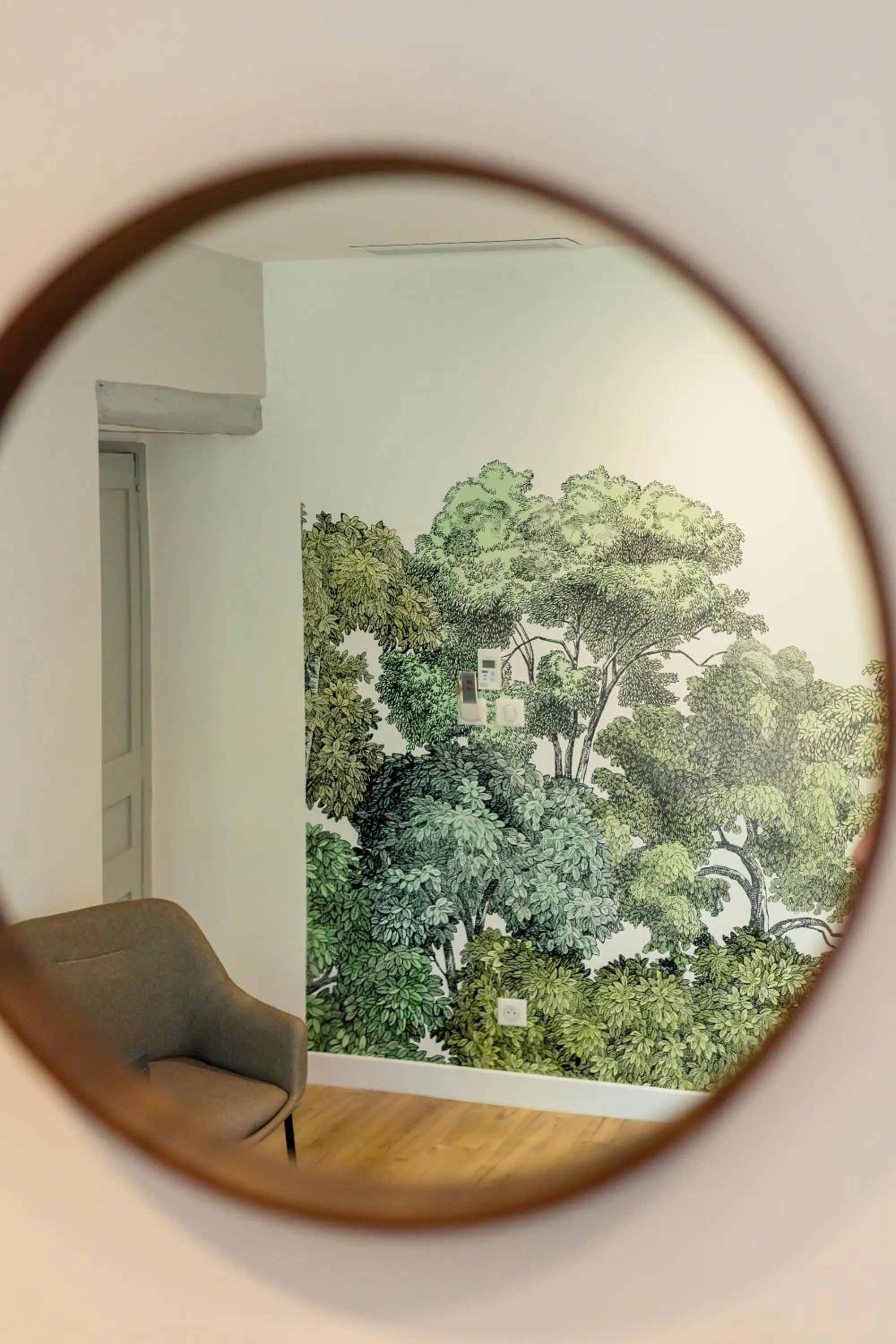 Decorative detail in UNE HISTOIRE DE FAMILLE