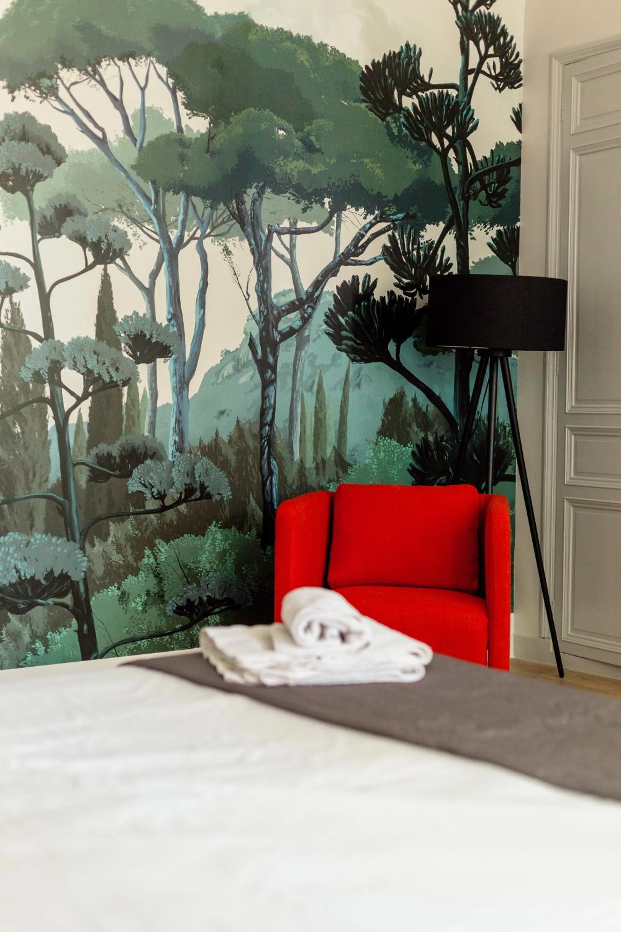 Bedroom, Bed in UNE HISTOIRE DE FAMILLE