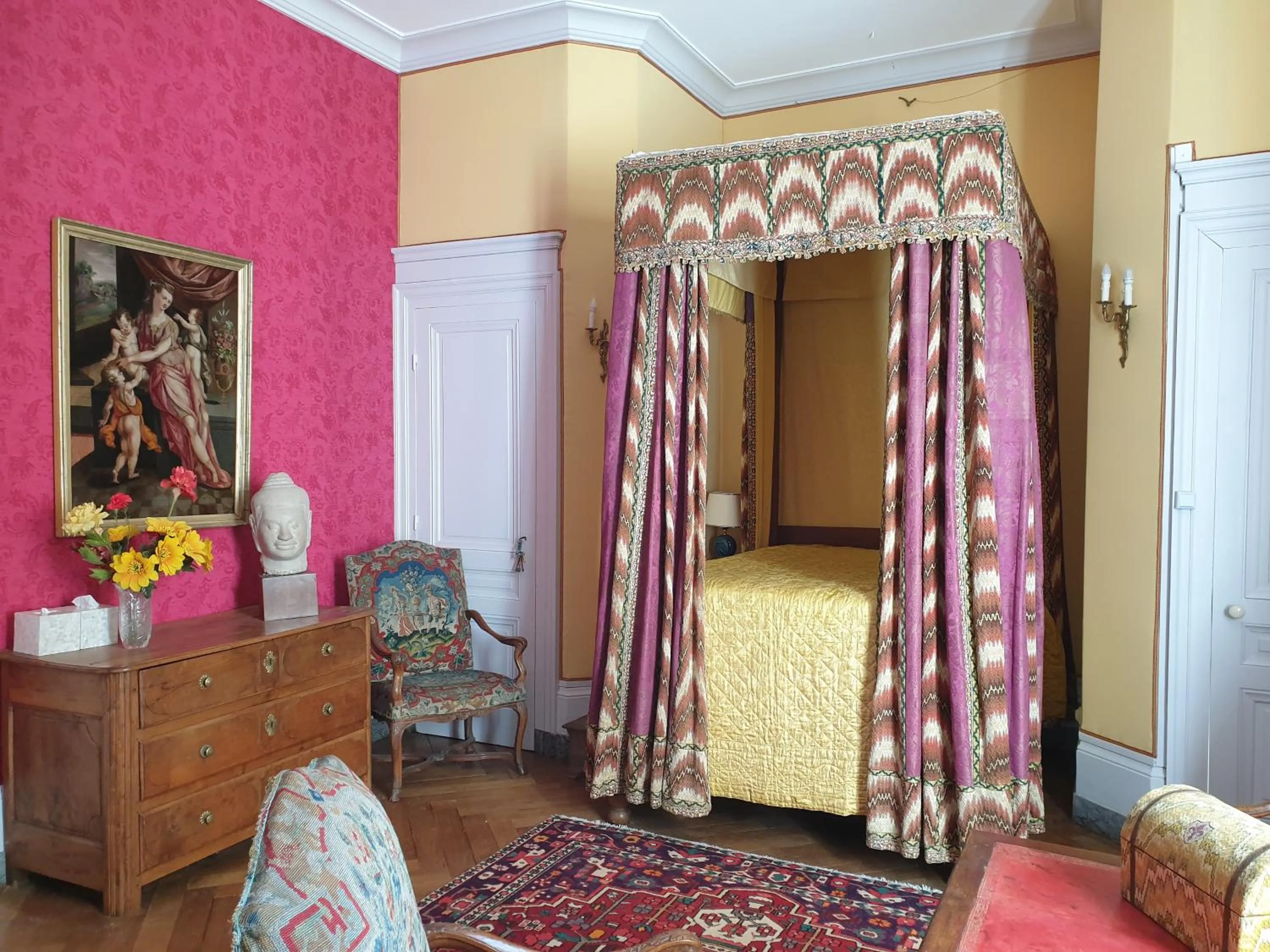 Bedroom, Bed in Château de Saint Bonnet les Oules