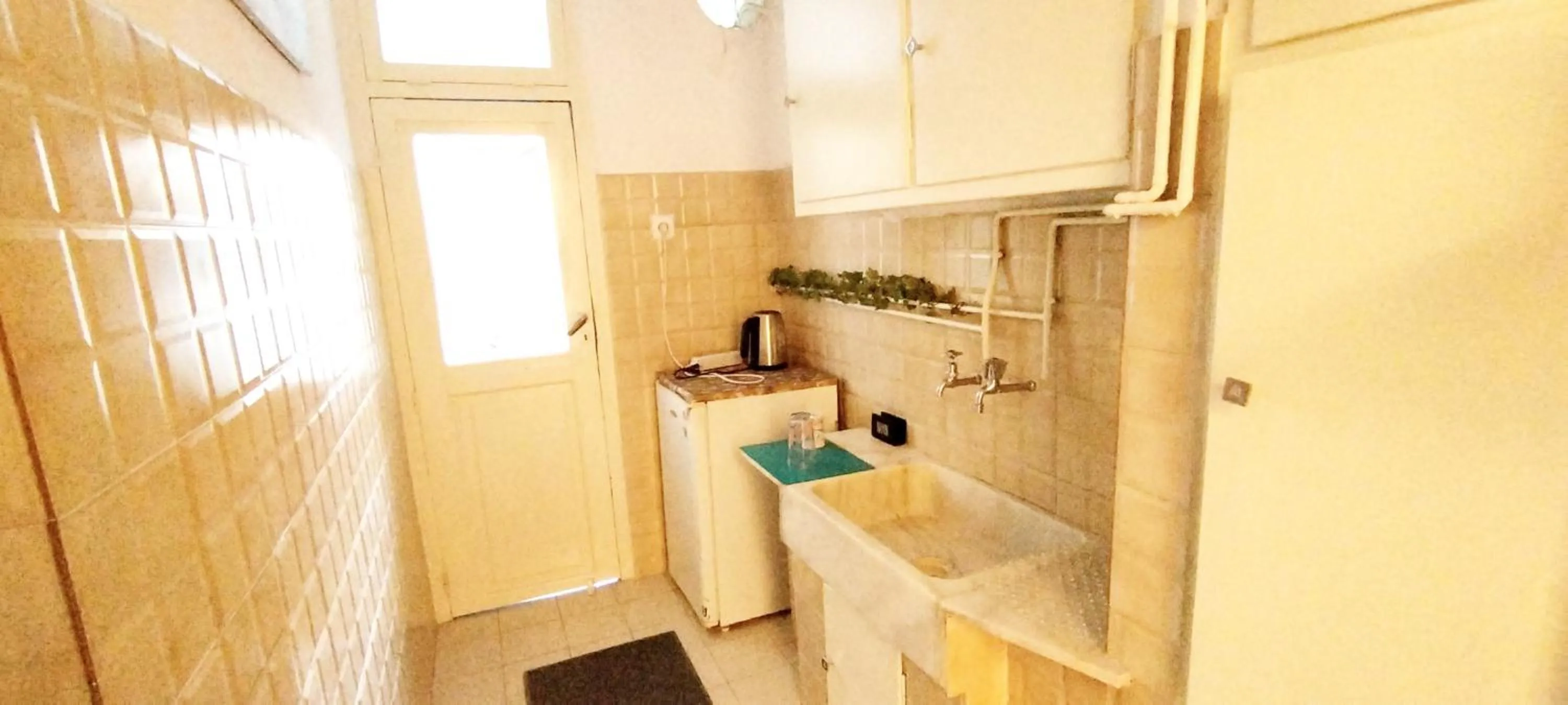 Cozy room in quiet neighbourhood