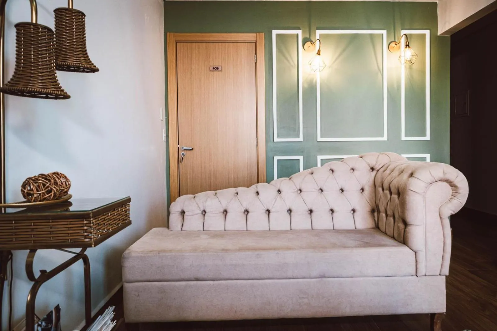 Living room in Arca's Executive Hotel