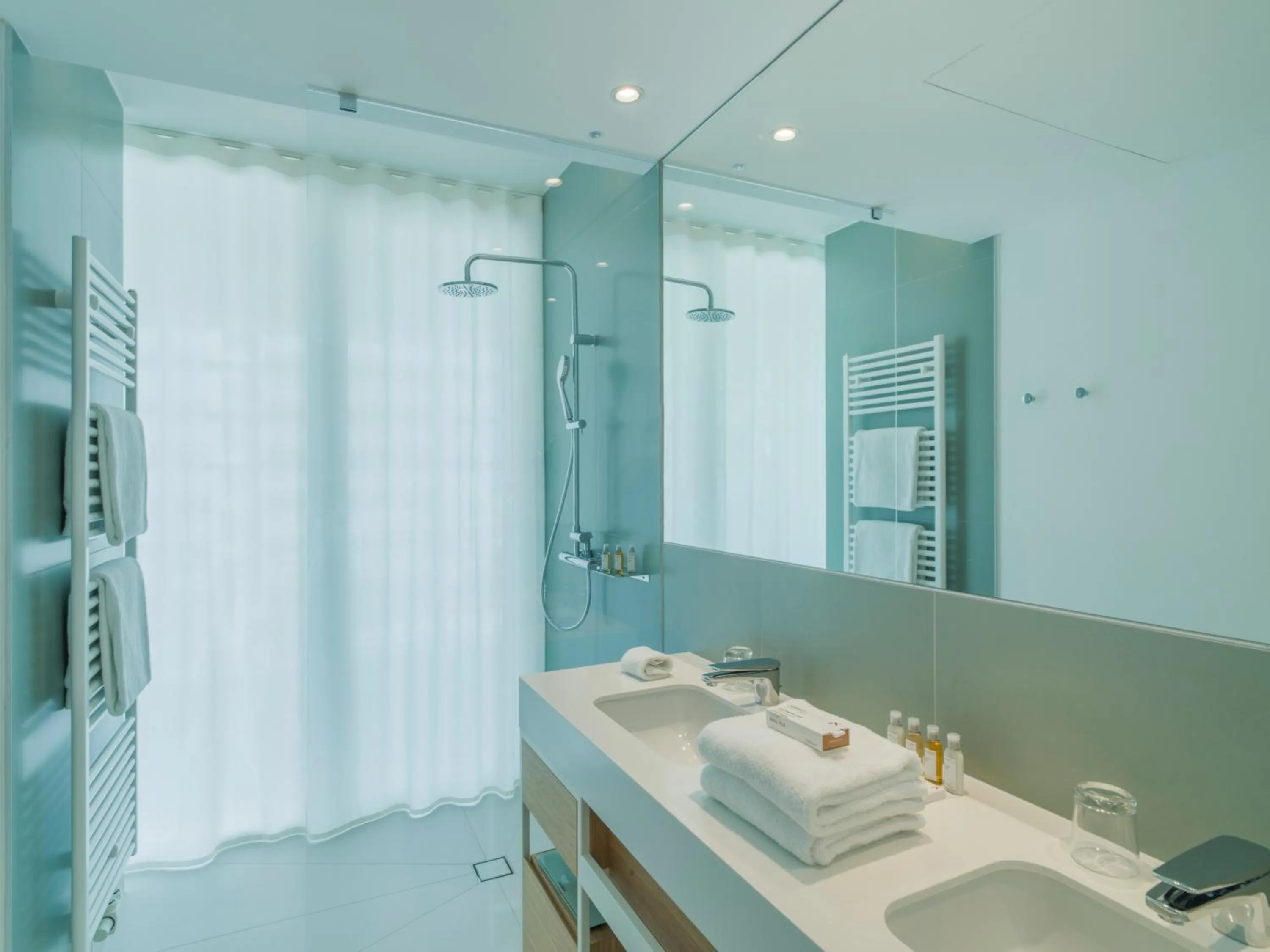 Shower in Falkensteiner Residences Jesolo