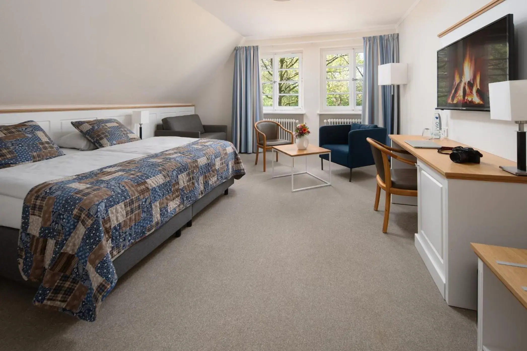 Bed in Kleinhuis Hotel Mellingburger Schleuse Bed in Kleinhuis Hotel Mellingburger Schleuse