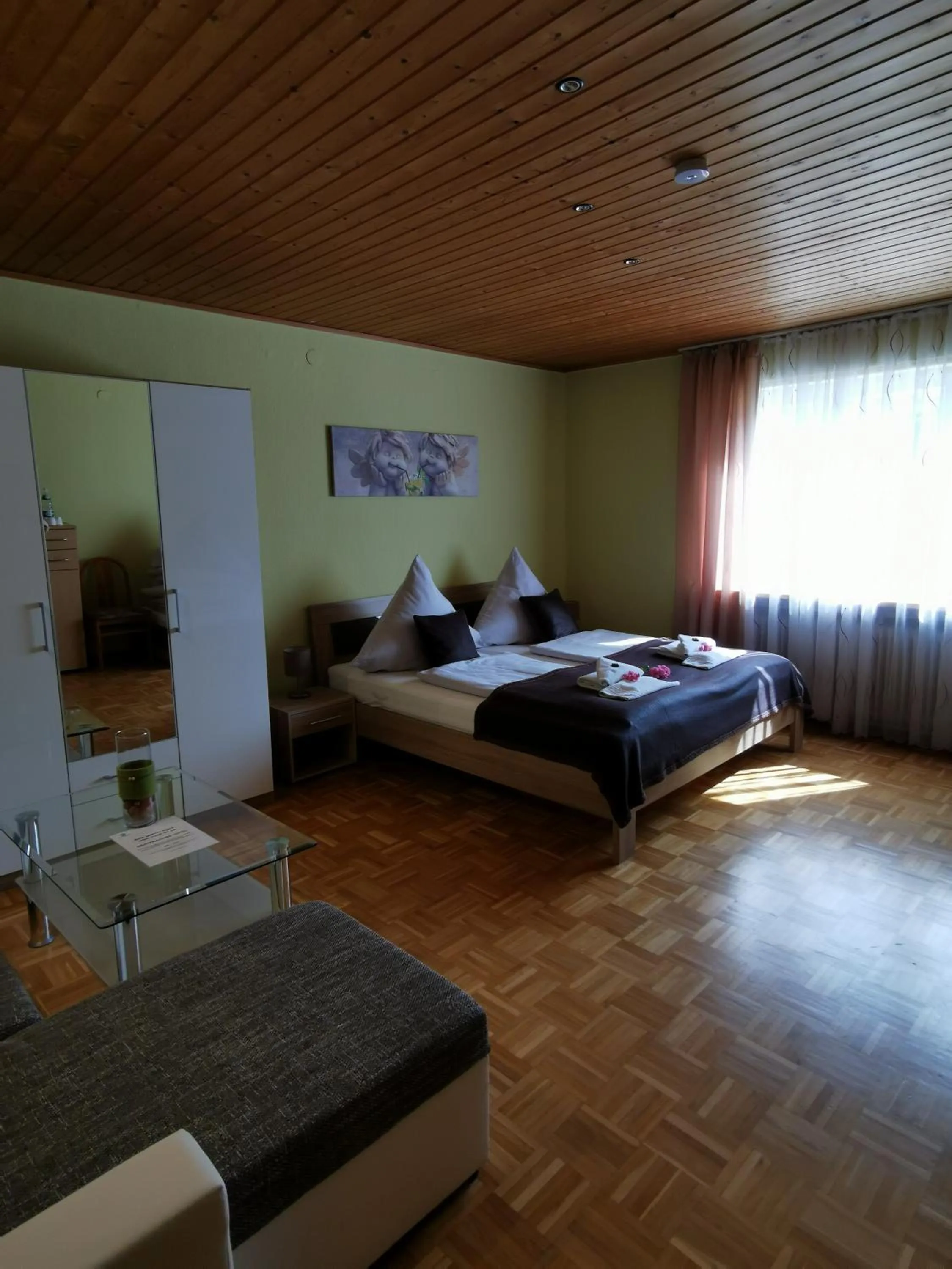 Decorative detail, Bed in Hotel Mainperle