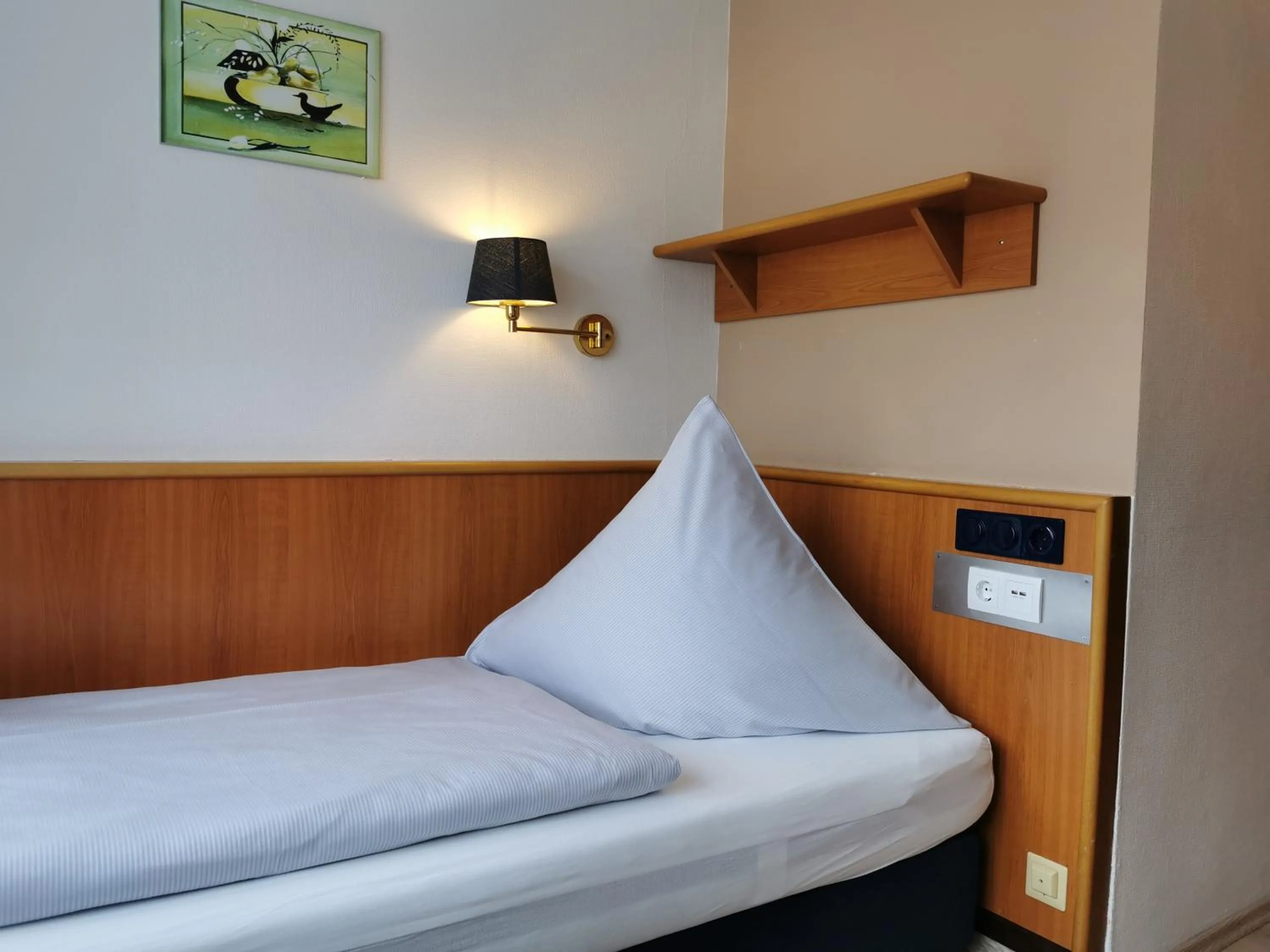 Other, Bed in Hotel Mainperle