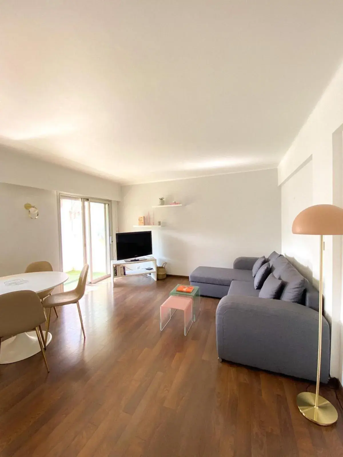 Superb Apartment In Cannes With Magnificent View ! Superb Apartment In Cannes With Magnificent View !