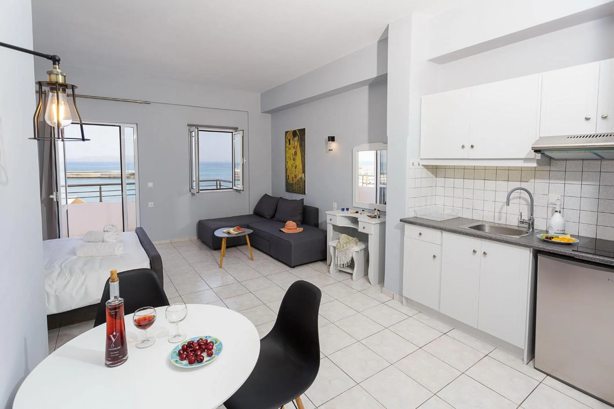 Kitchen or kitchenette in Sole Mare Seaside Apartments