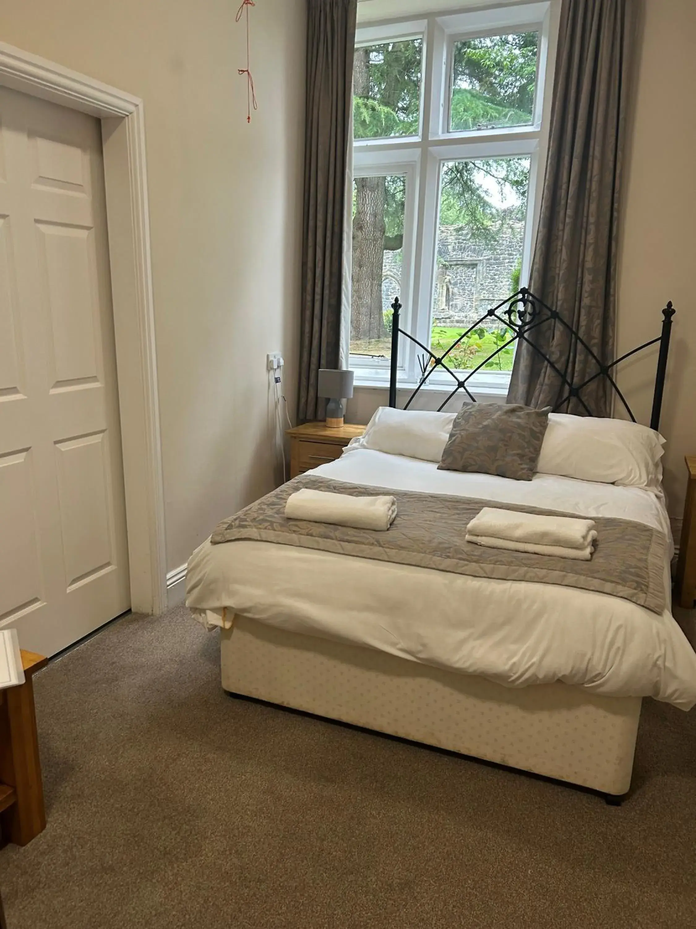 Studio - single occupancy - Disability Access in Whalley Abbey - B&B and Retreat House Studio - single occupancy - Disability Access in Whalley Abbey - B&B and Retreat House