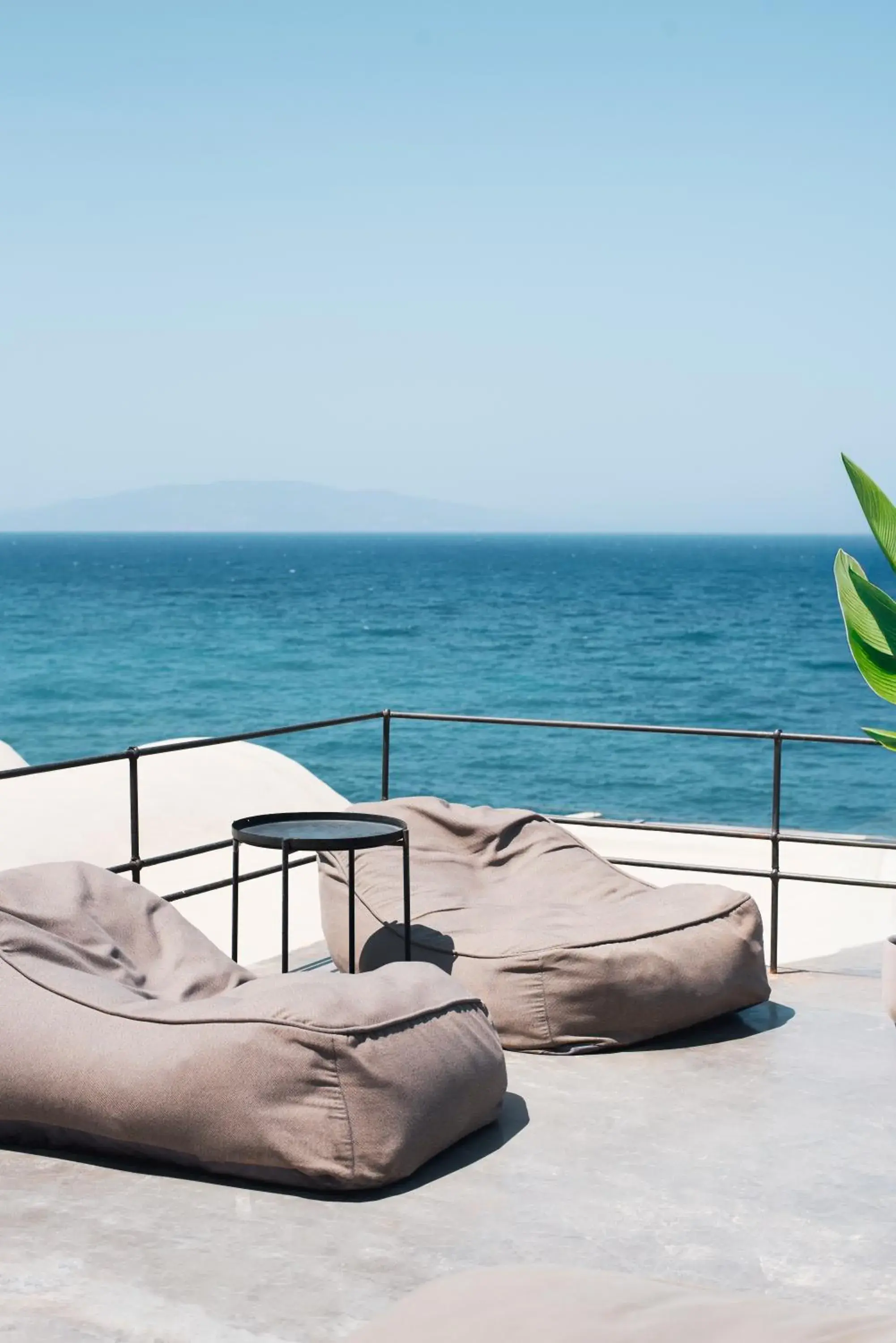 Property building in Colombos Beachfront Property building in Colombos Beachfront