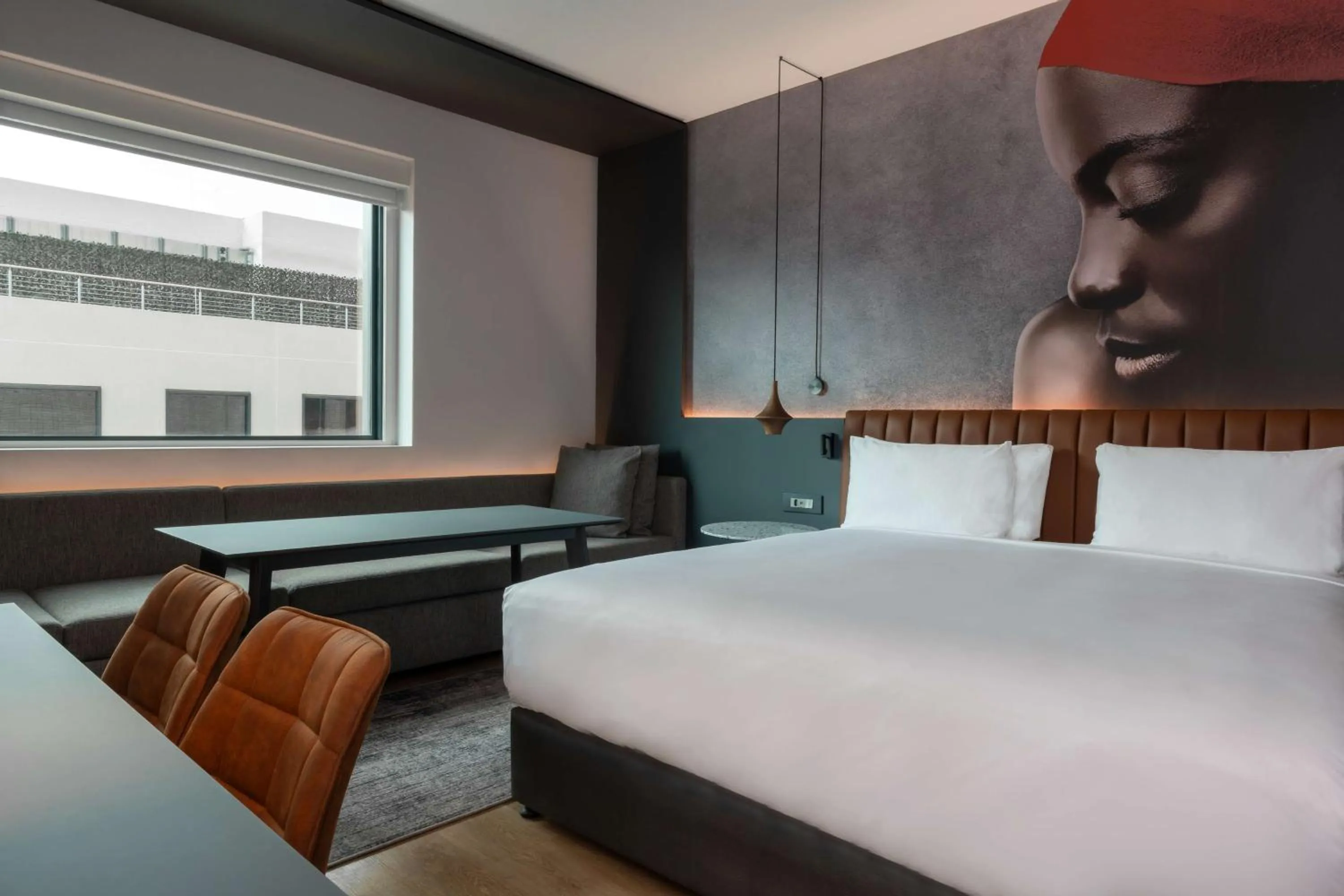 Bed in Radisson RED Hotel Johannesburg Rosebank