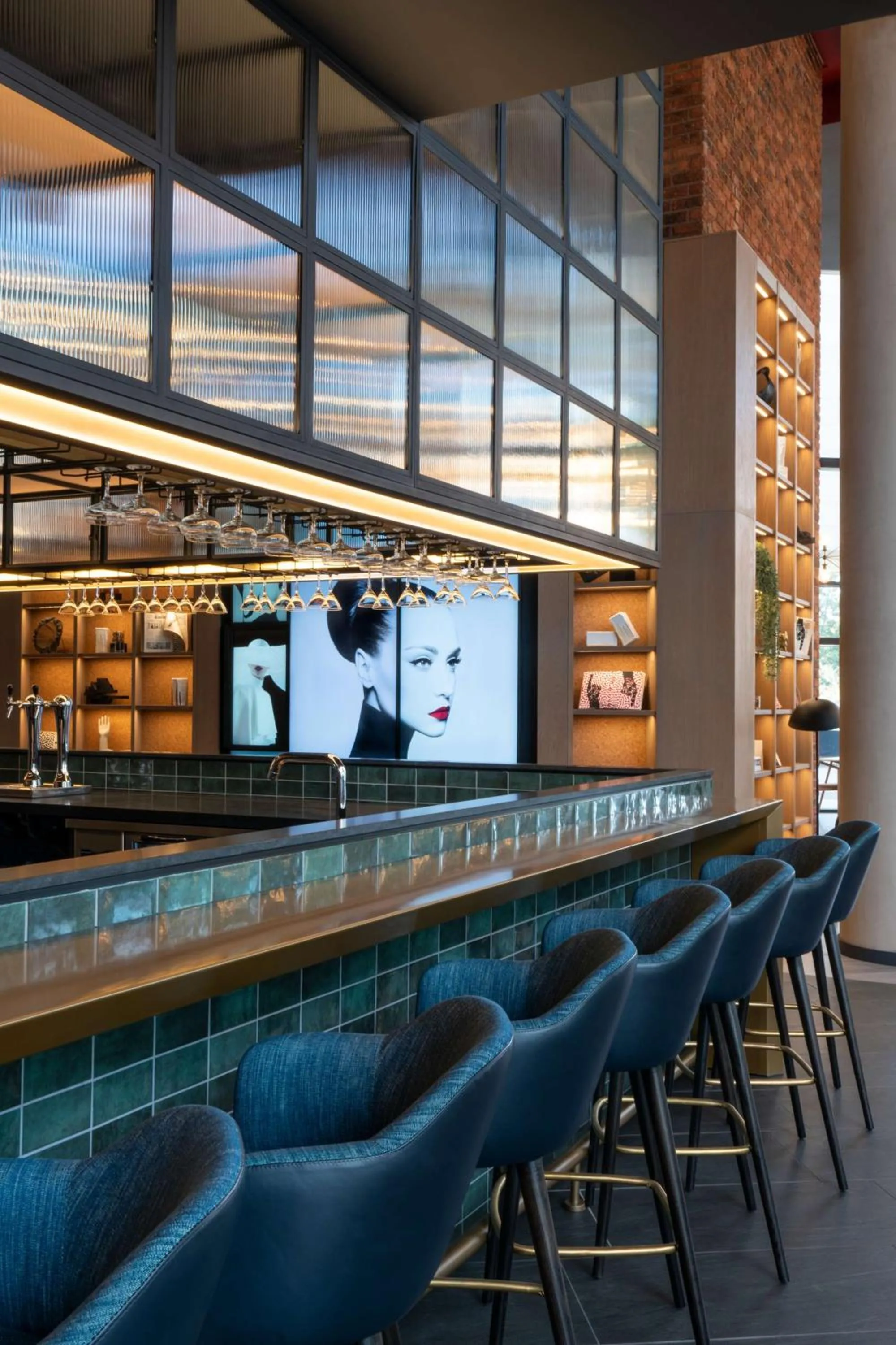 Restaurant/places to eat in Radisson RED Hotel Johannesburg Rosebank