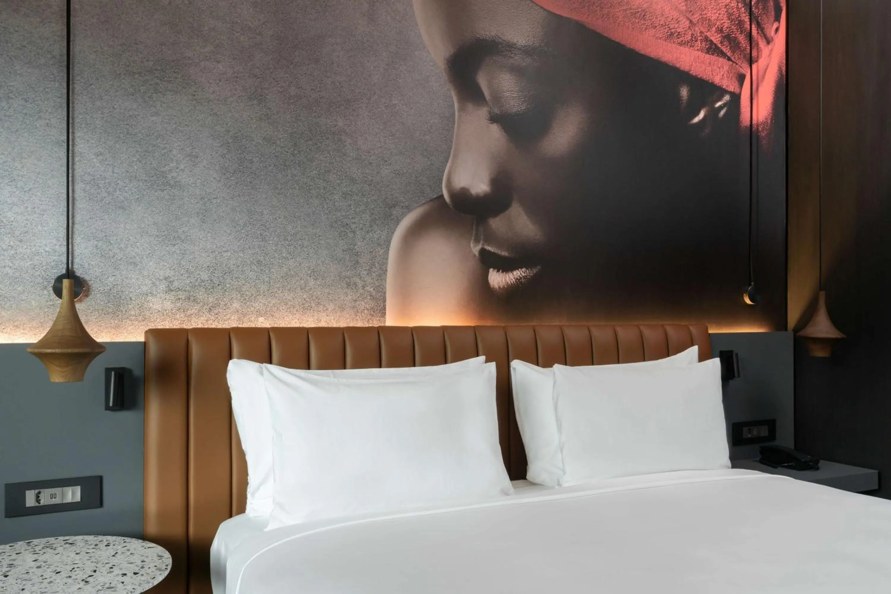 Bed in Radisson RED Hotel Johannesburg Rosebank