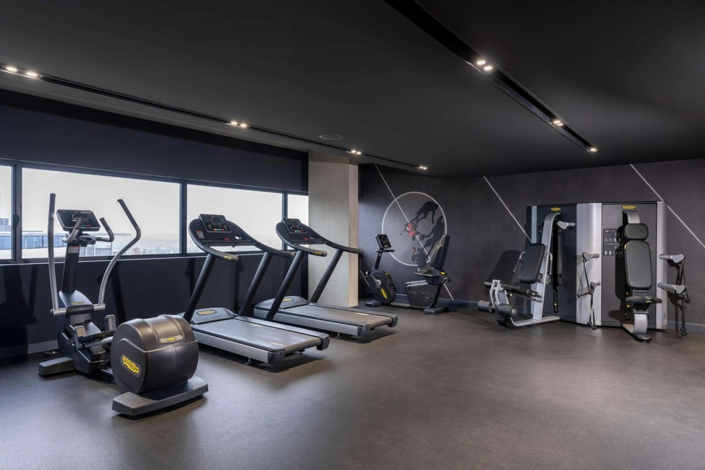 Fitness centre/facilities in Radisson RED Hotel Johannesburg Rosebank