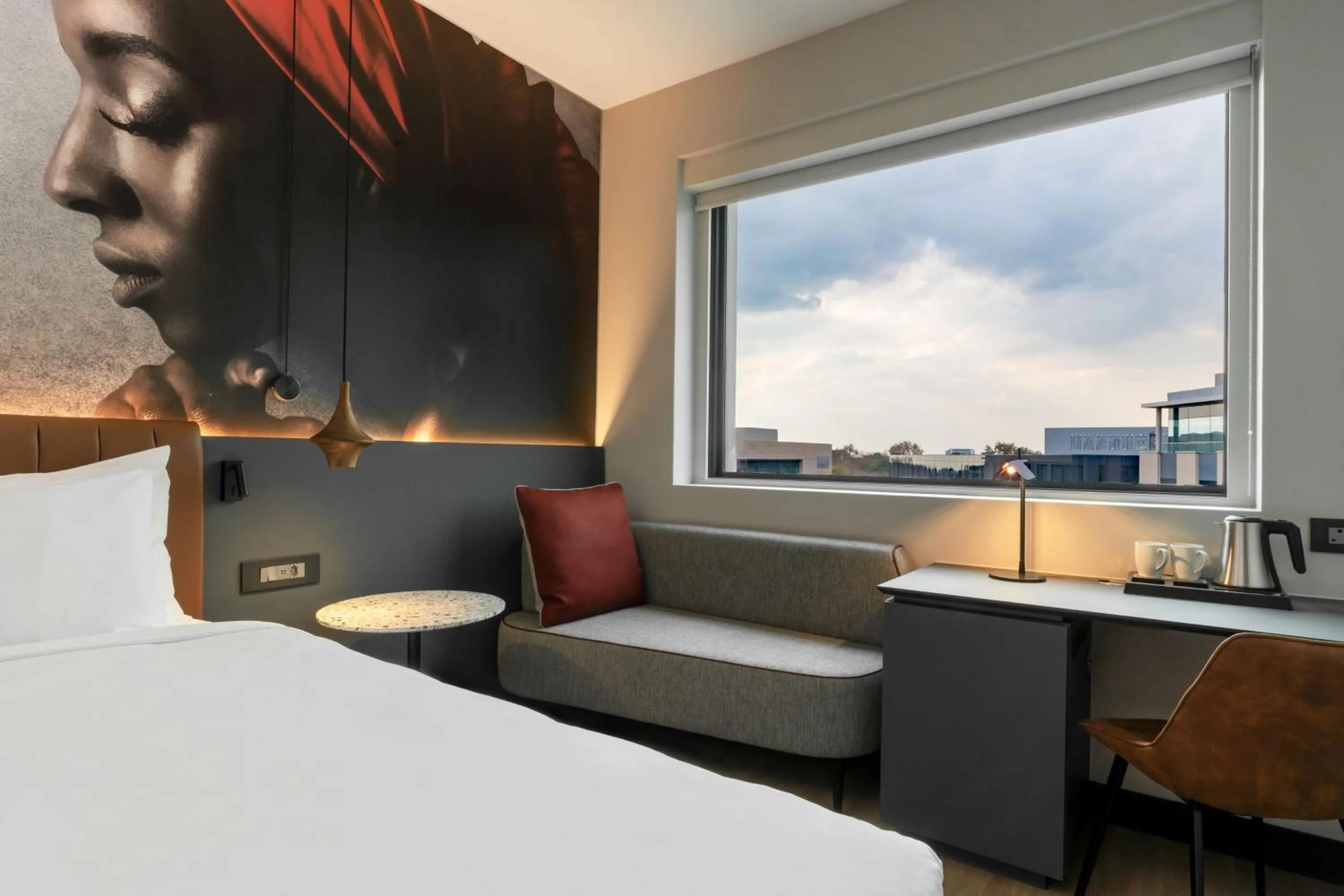 Bed in Radisson RED Hotel Johannesburg Rosebank