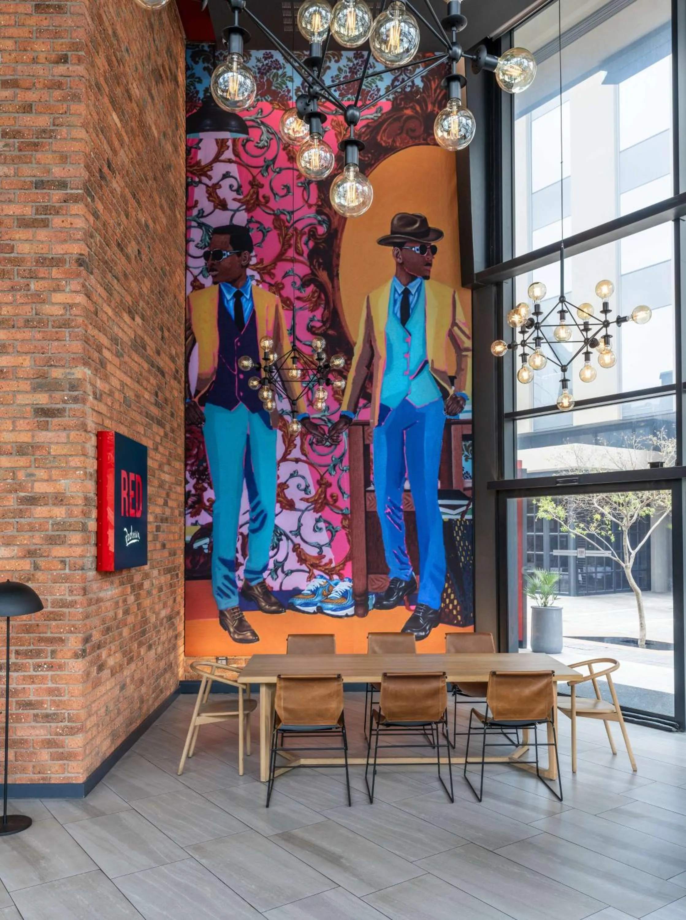 Restaurant/places to eat in Radisson RED Hotel Johannesburg Rosebank