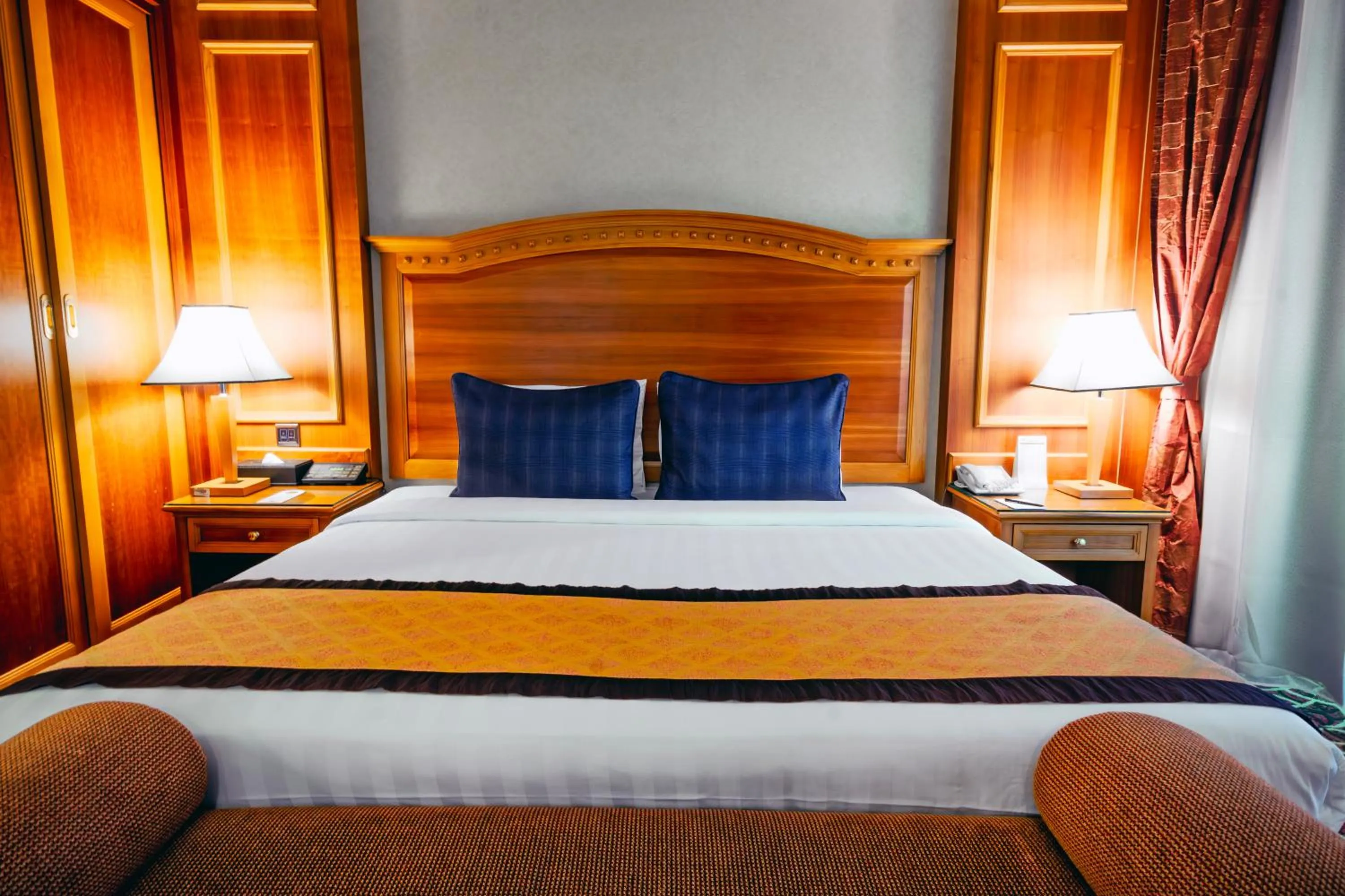 Bed in Avenue Hotel Dubai