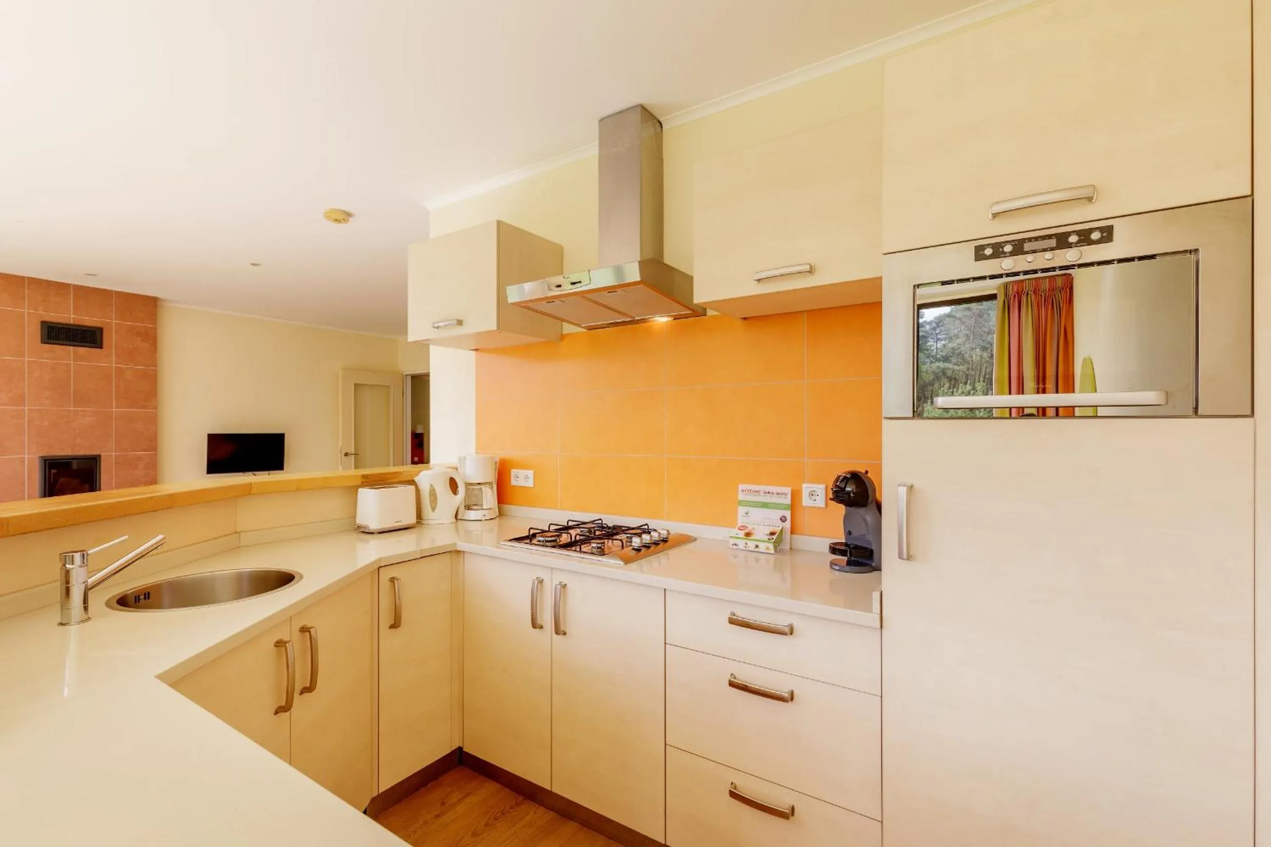 Kitchen or kitchenette in Center Parcs Bispinger Lüneburger Heide