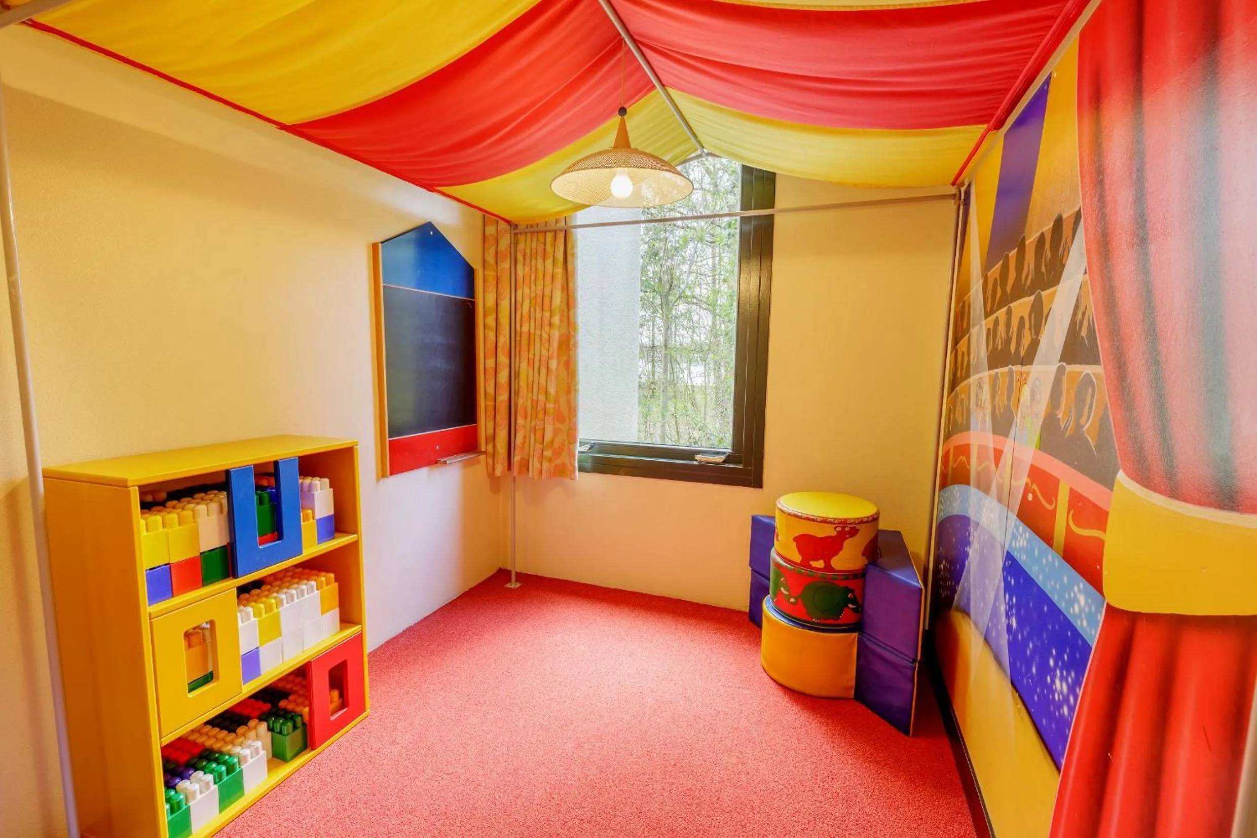 Area and facilities, Bed in Center Parcs Bispinger Lüneburger Heide