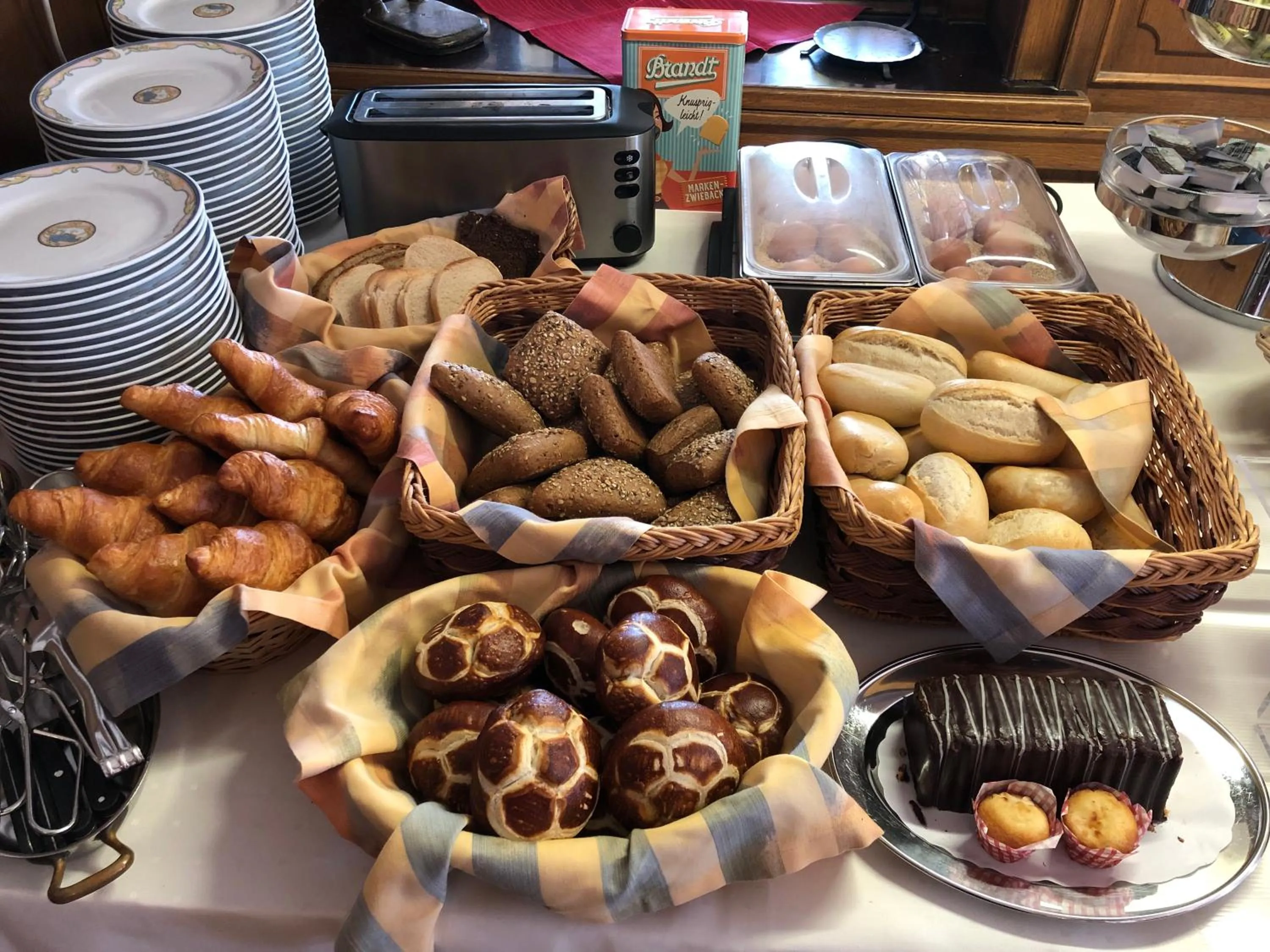 Buffet breakfast in Deutsches Haus Munster